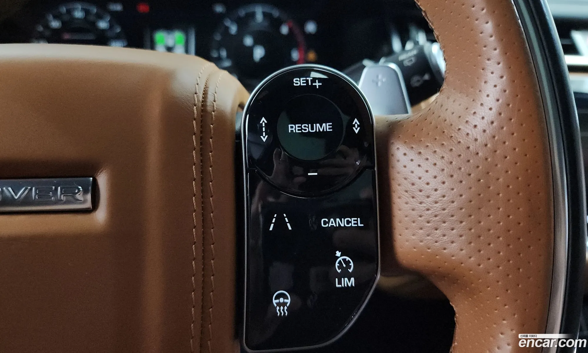 Land Rover Range Rover Velar 2018 — 18