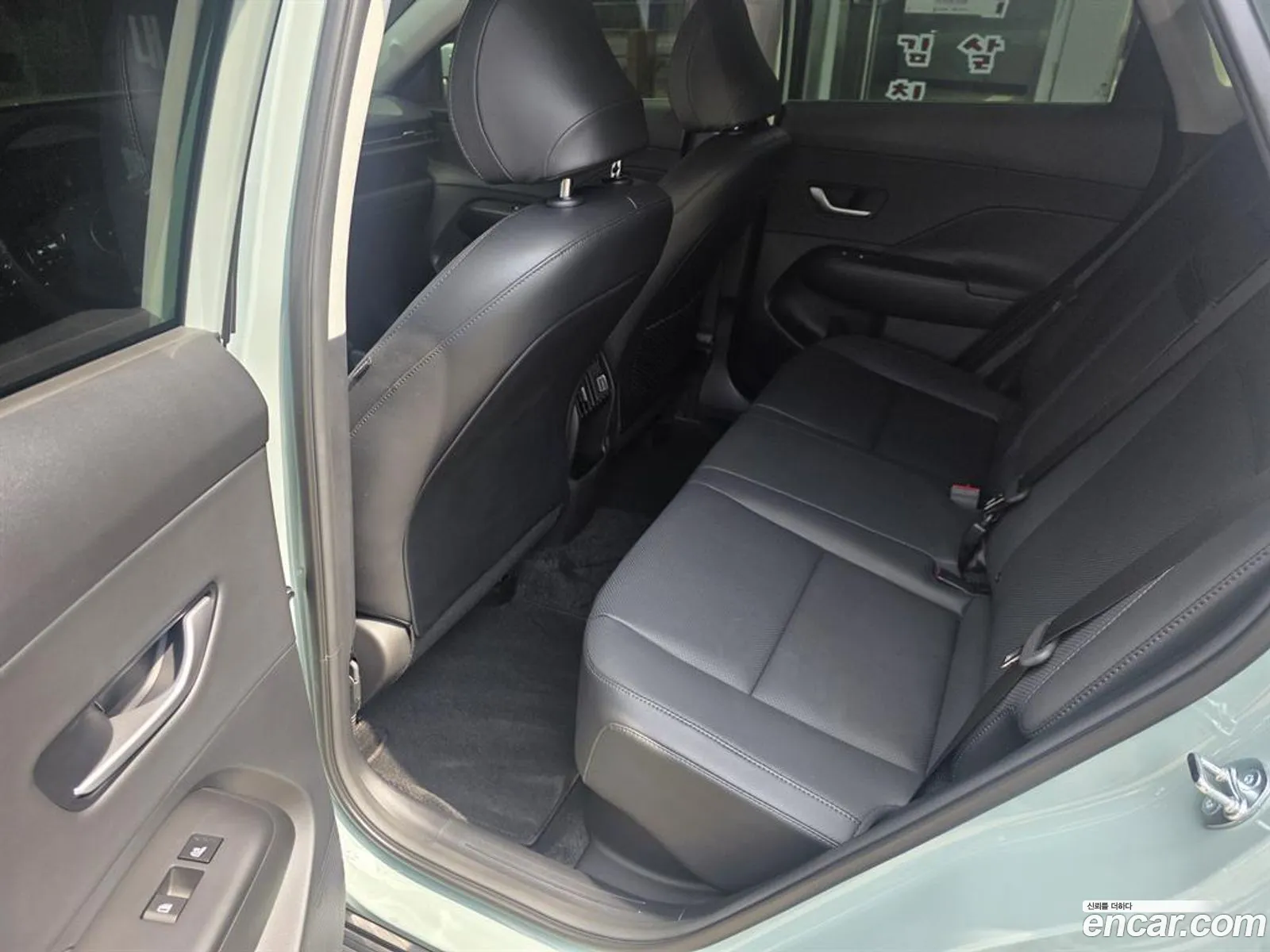 Hyundai Kona Hybrid 2025 — 18