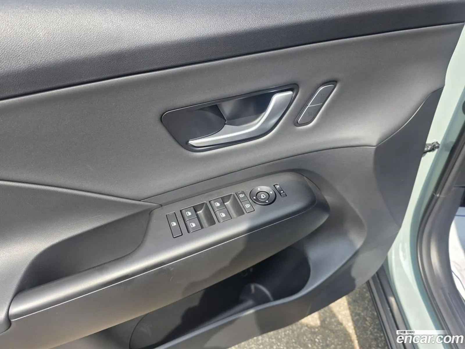 Hyundai Kona Hybrid 2025 — 8