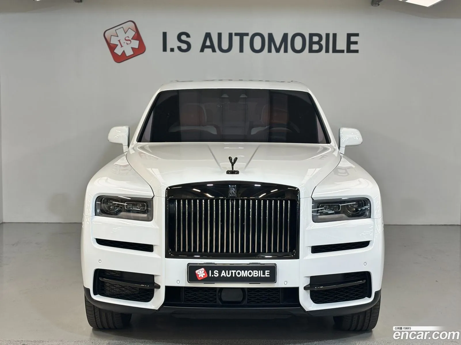 Rolls-Royce Cullinan 2021 — 18