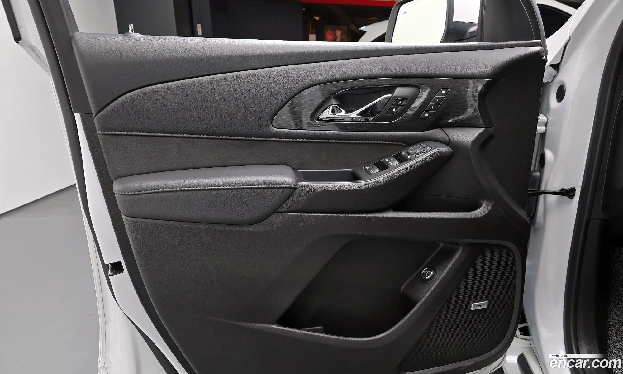 Chevrolet (GM Daewoo) Traverse 2022 — 27
