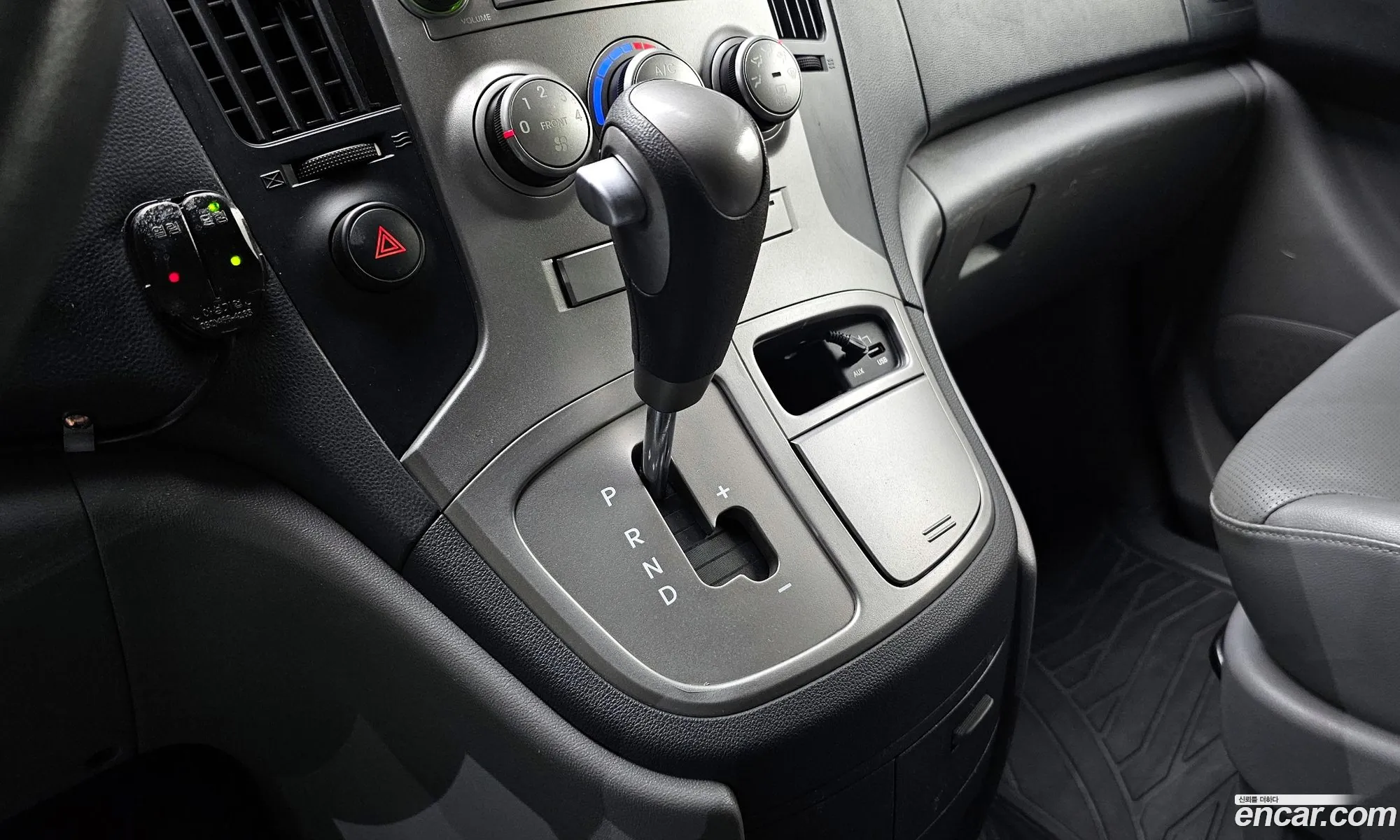 Hyundai Grand Starex 2014 — 15