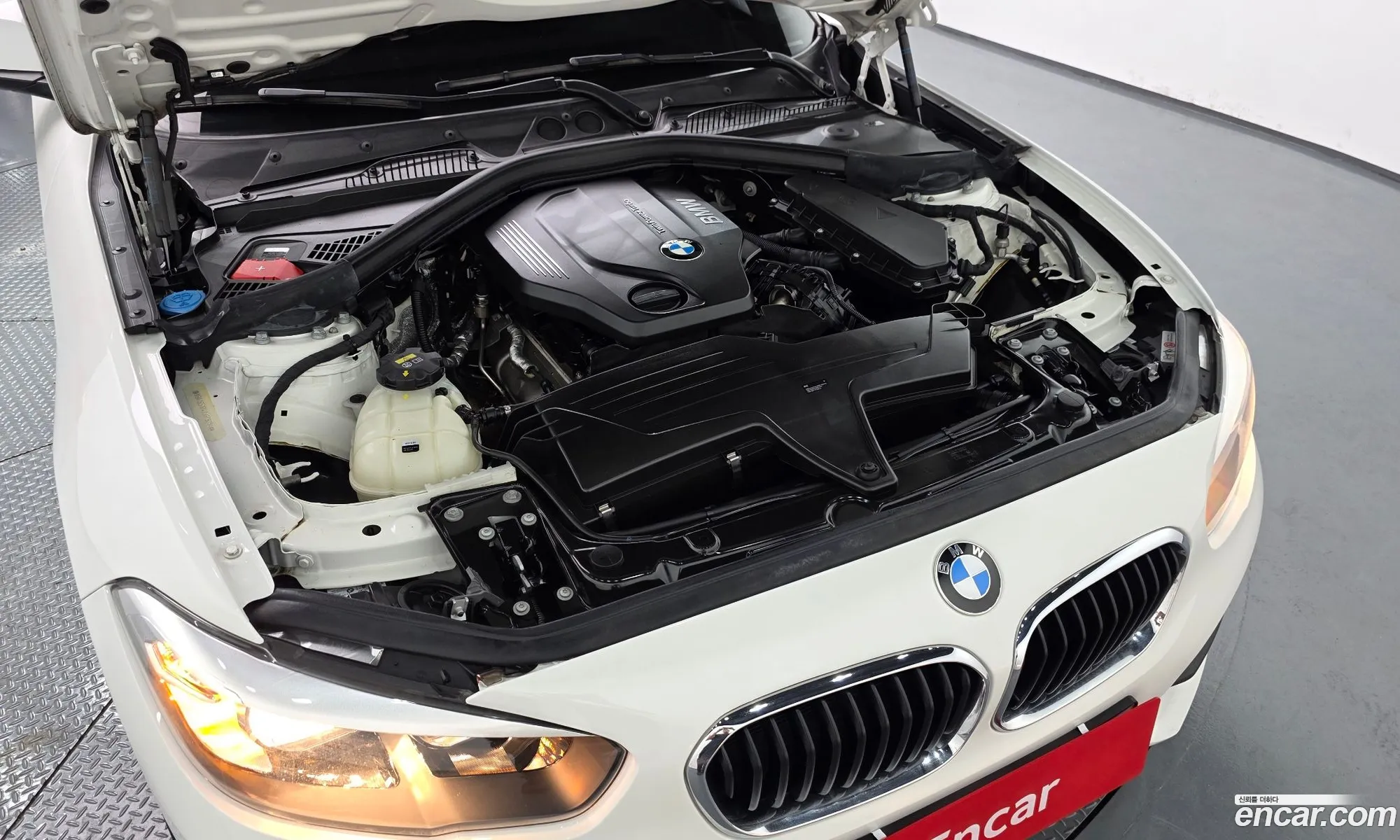 BMW 1 Series 2017 WBA1S5104J5G79284 — 9