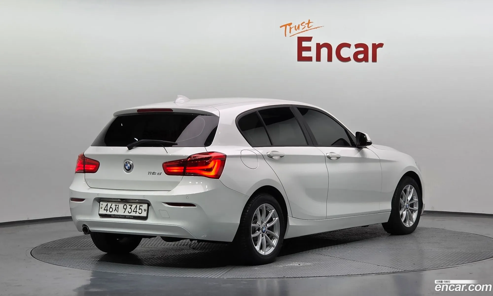 BMW 1 Series 2017 WBA1S5104J5G79284 — 2