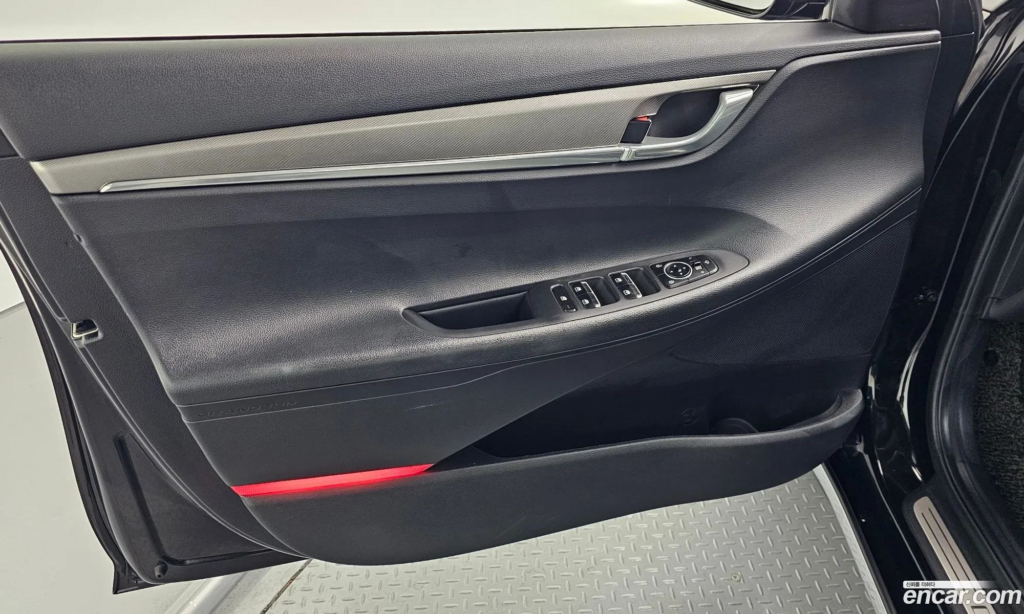 Hyundai Grandeur IG 2020 — 28