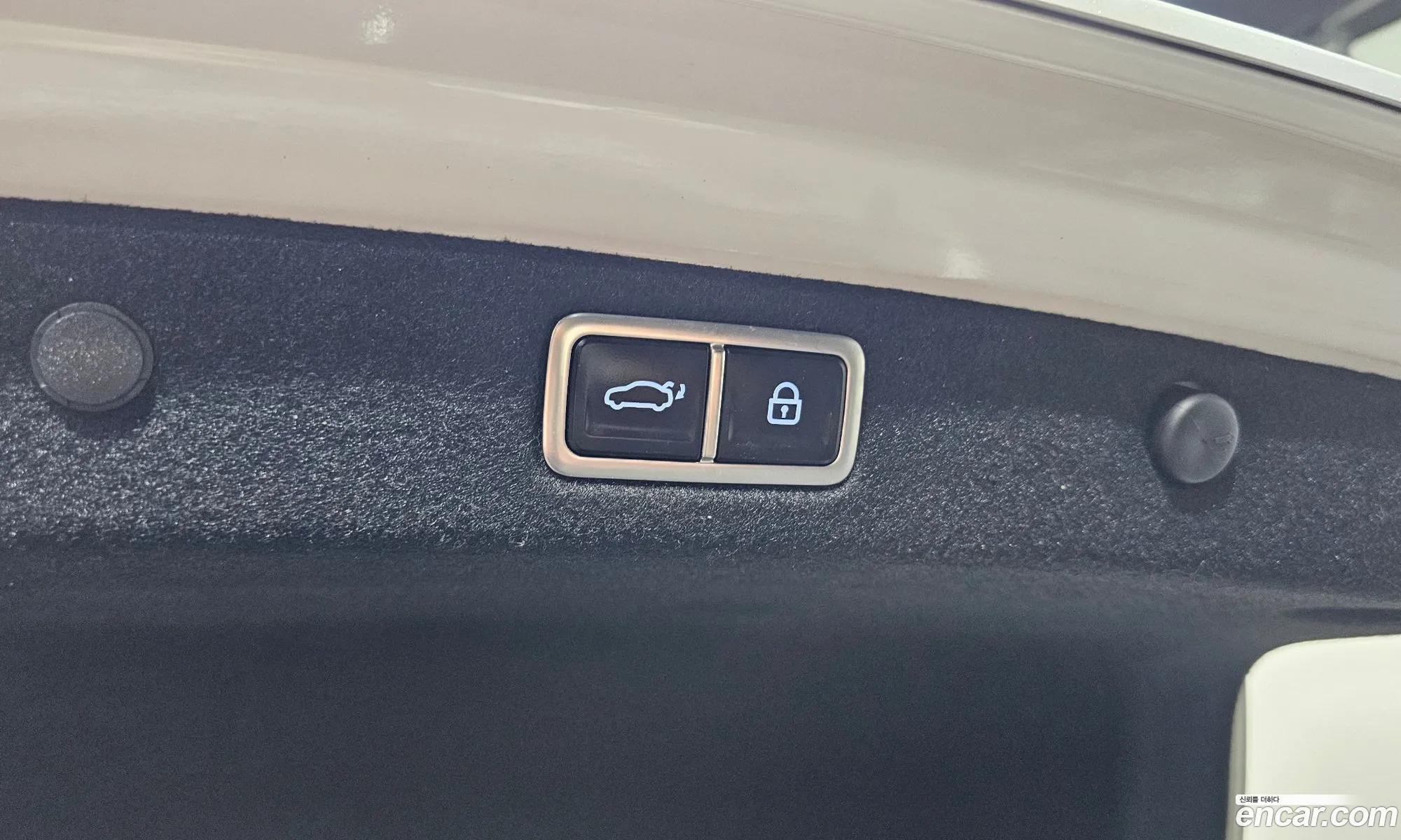 Hyundai Grandeur Hybrid 2023 — 7