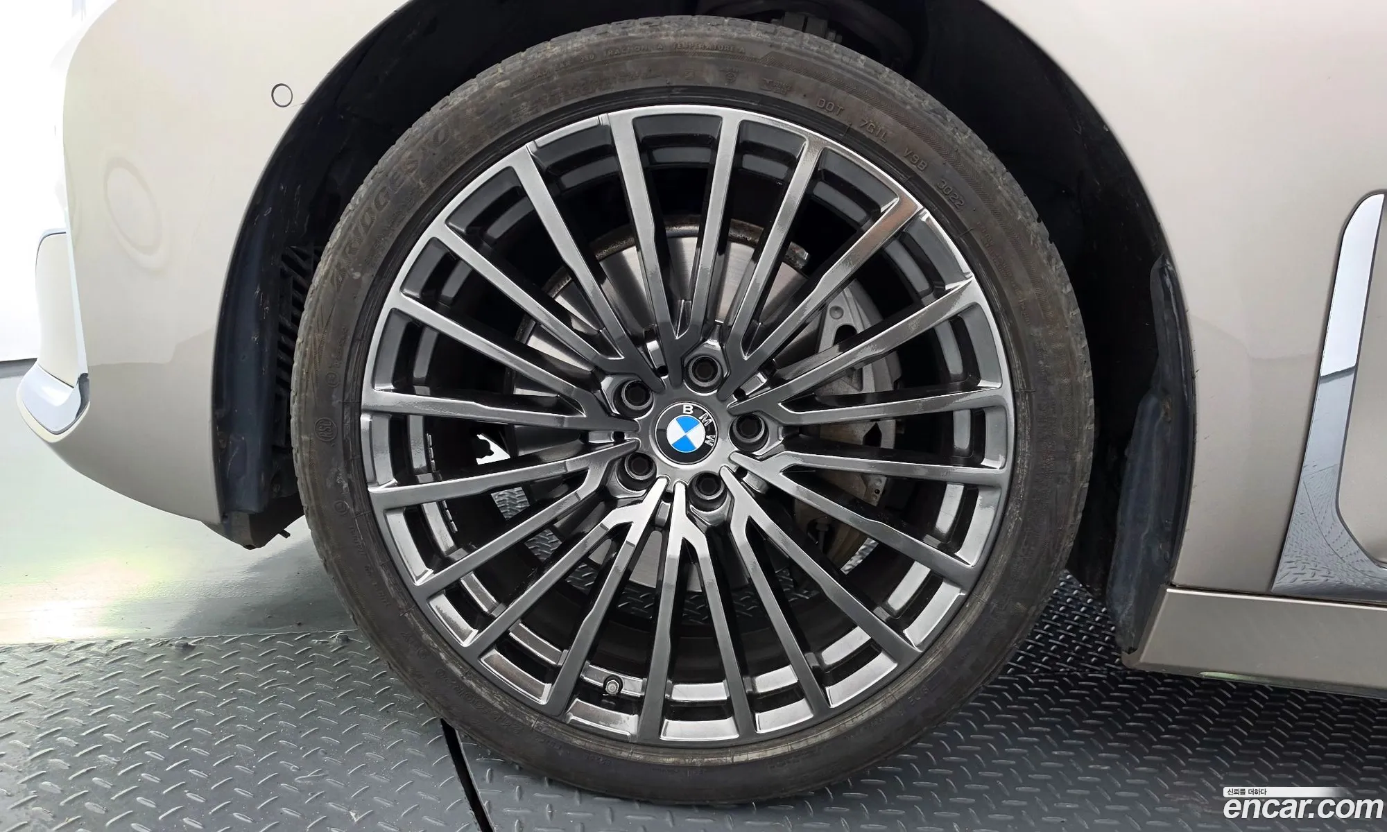 BMW 7 Series 2020 WBA7B8105MCF21032 — 14