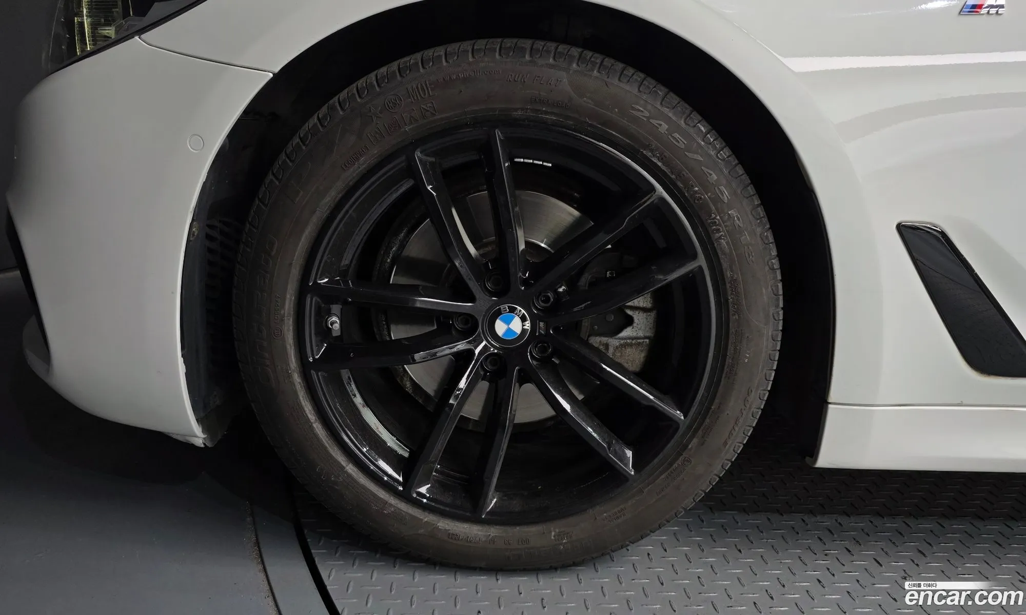 BMW 5 Series 2017 — 16