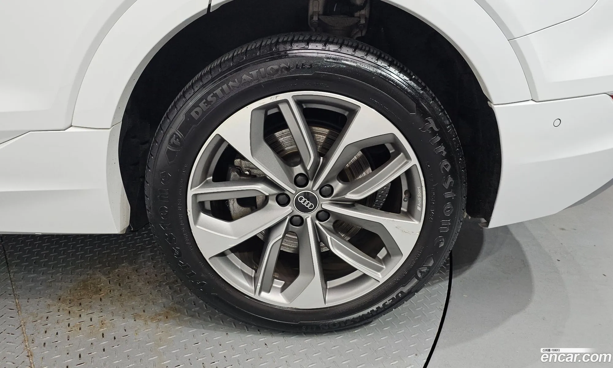 Audi e-tron 2021 WAUZZZGE0MB043943 — 9