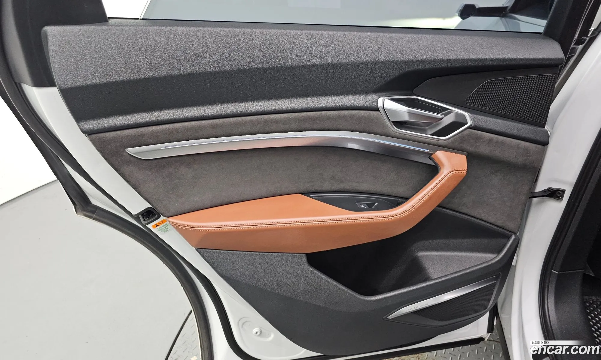 Audi e-tron 2021 WAUZZZGE0MB043943 — 32