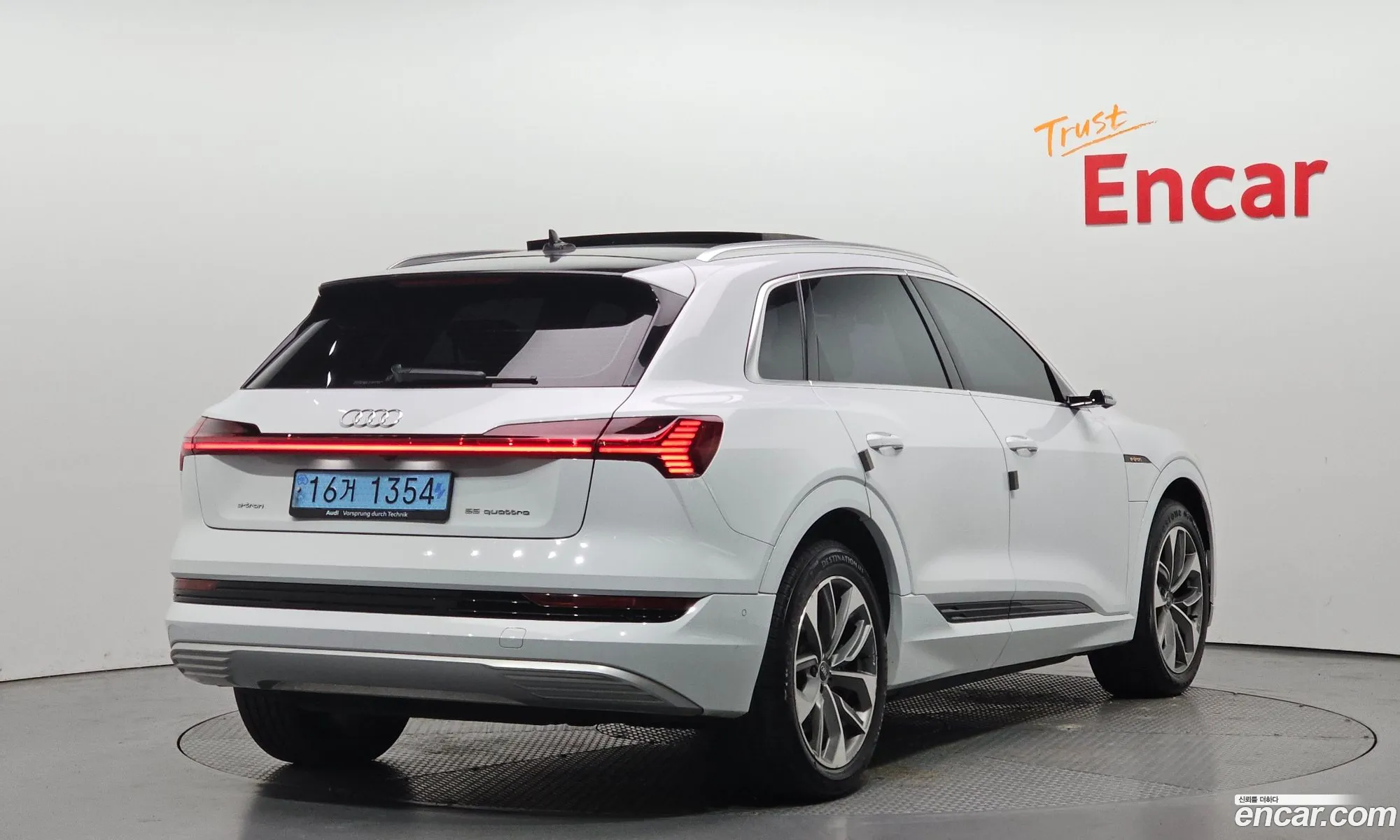Audi e-tron 2021 WAUZZZGE0MB043943 — 8