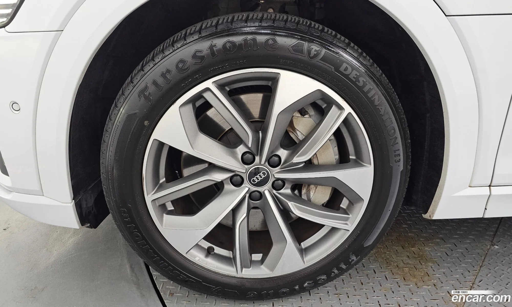 Audi e-tron 2021 WAUZZZGE0MB043943 — 3
