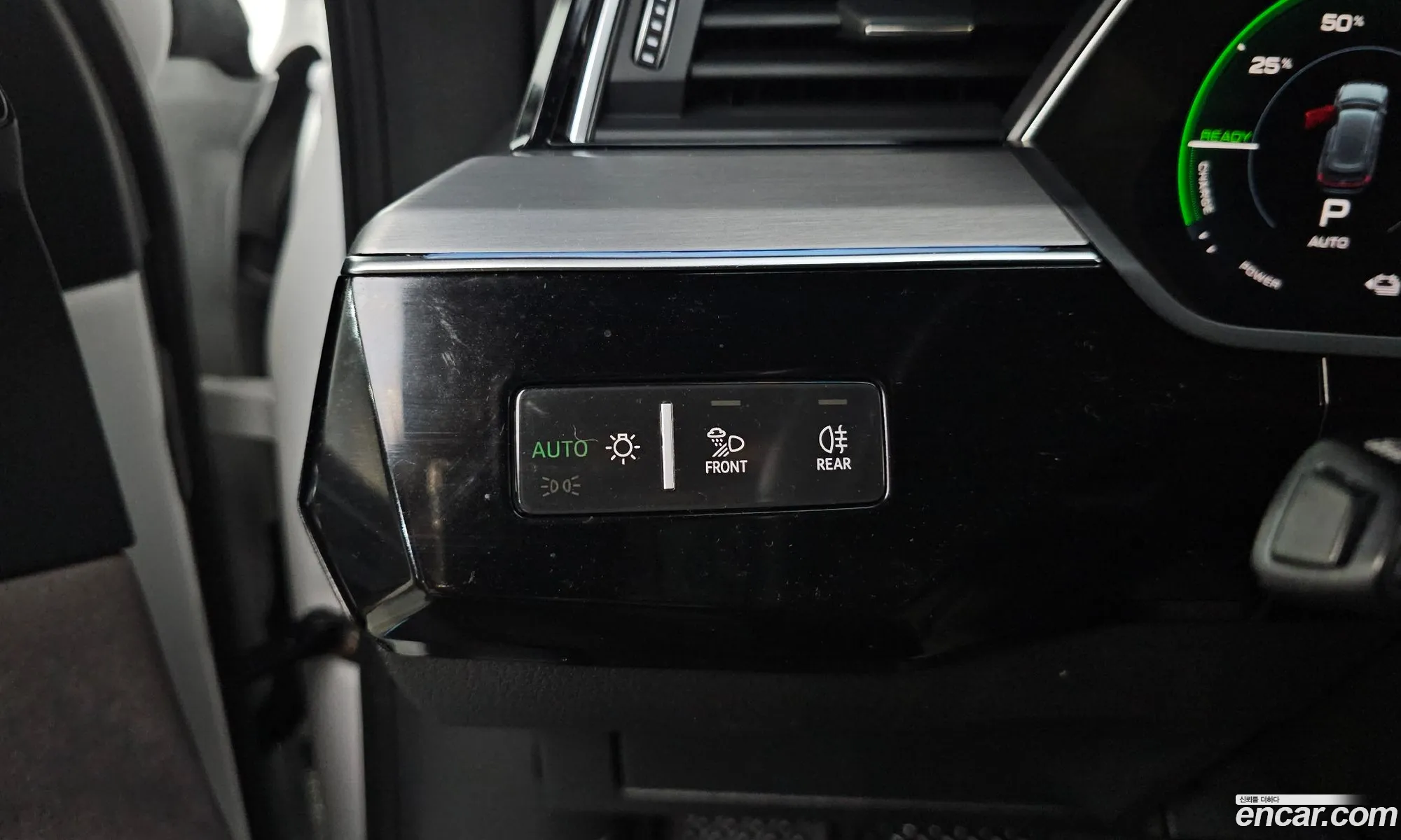 Audi e-tron 2021 WAUZZZGE0MB043943 — 13