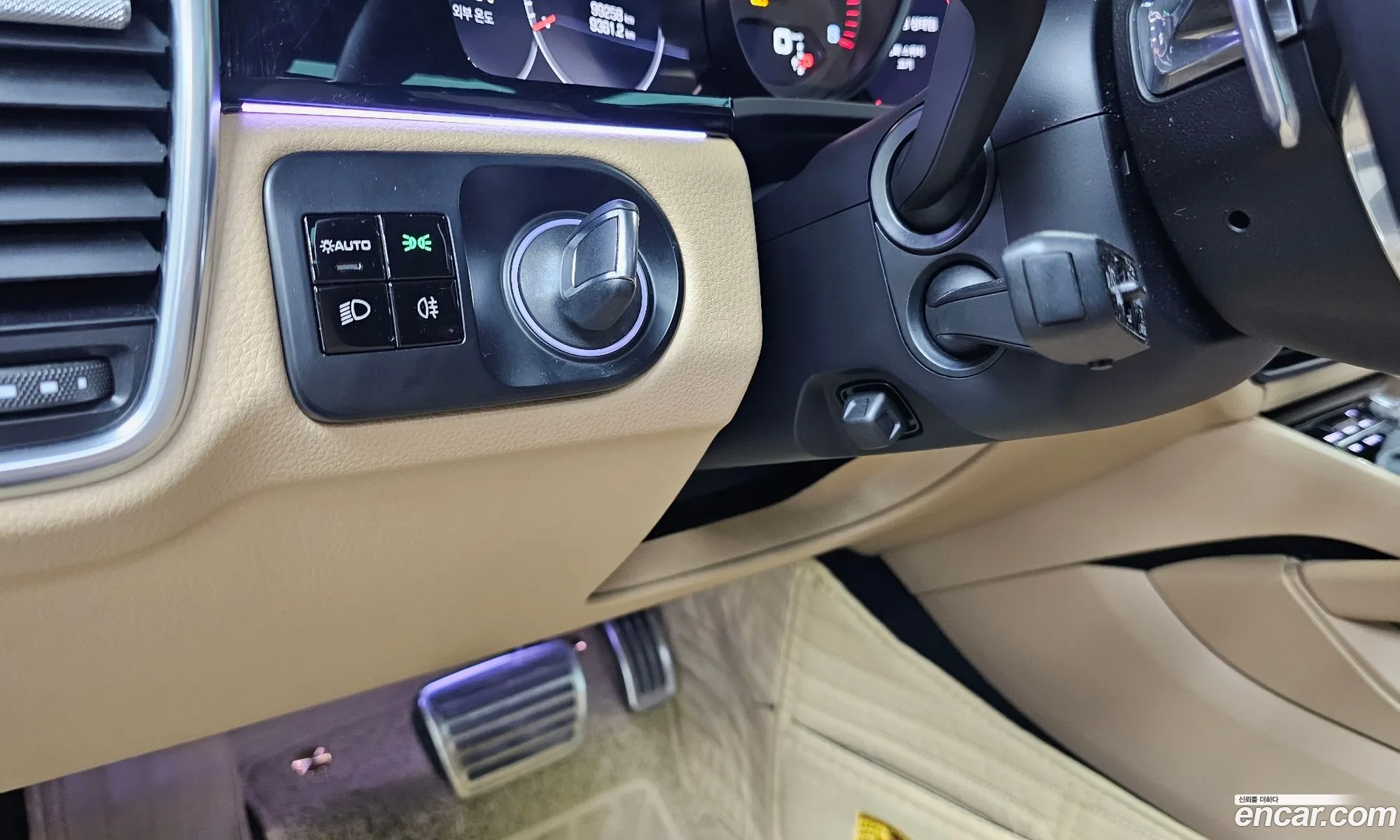 Porsche Cayenne 2019 WP1AA29Y1KDA18359 — 29