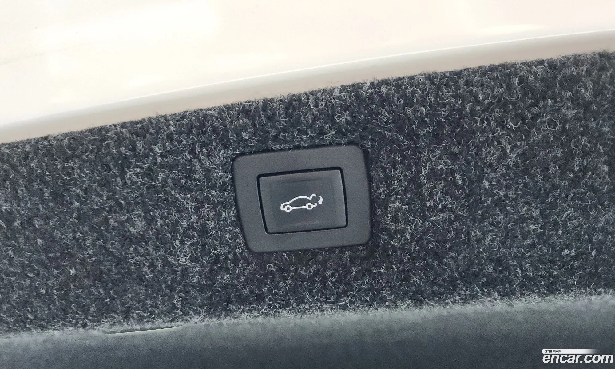 Cadillac CT6 2019 1G6K95RS0KU137602 — 37
