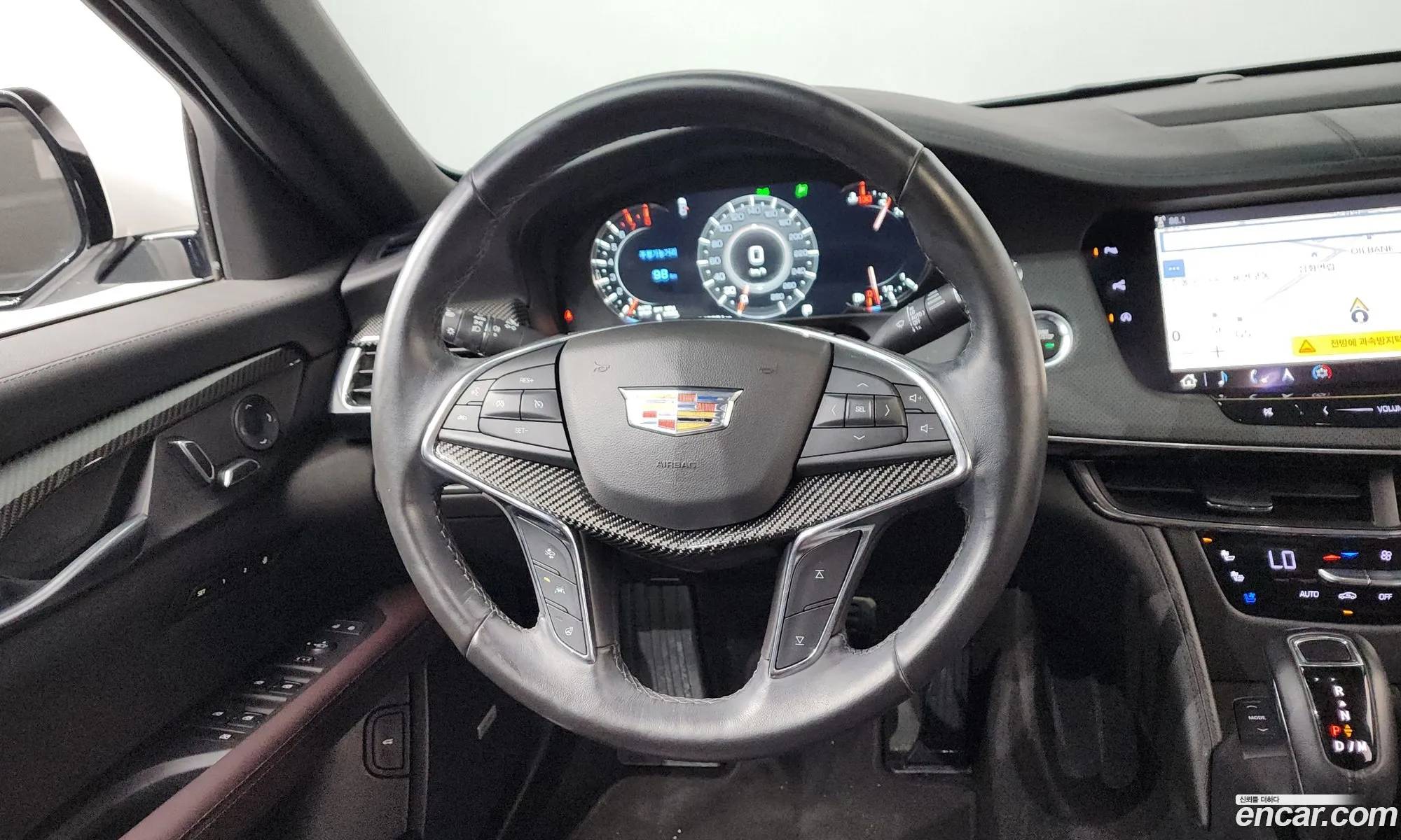 Cadillac CT6 2019 1G6K95RS0KU137602 — 24