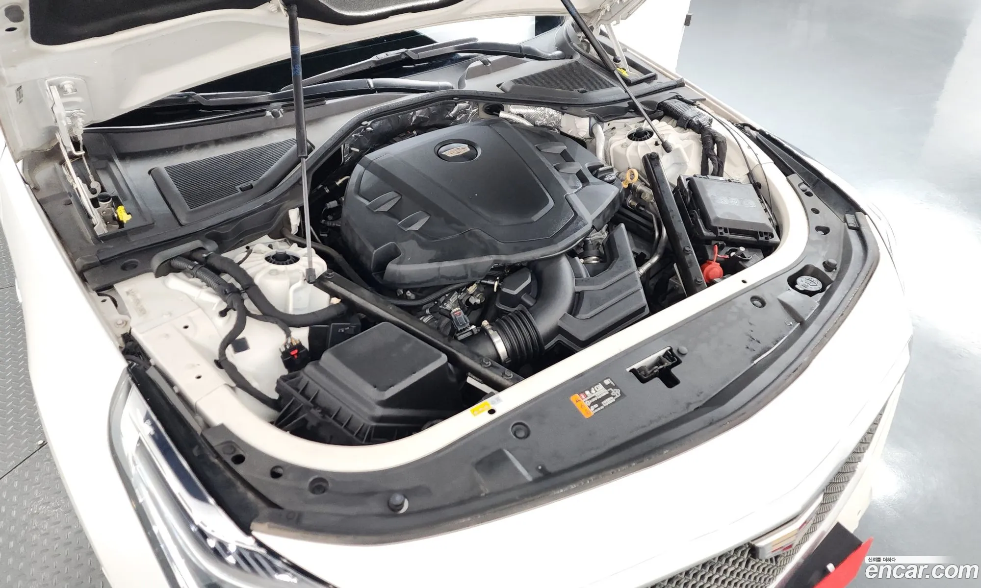 Cadillac CT6 2019 1G6K95RS0KU137602 — 35