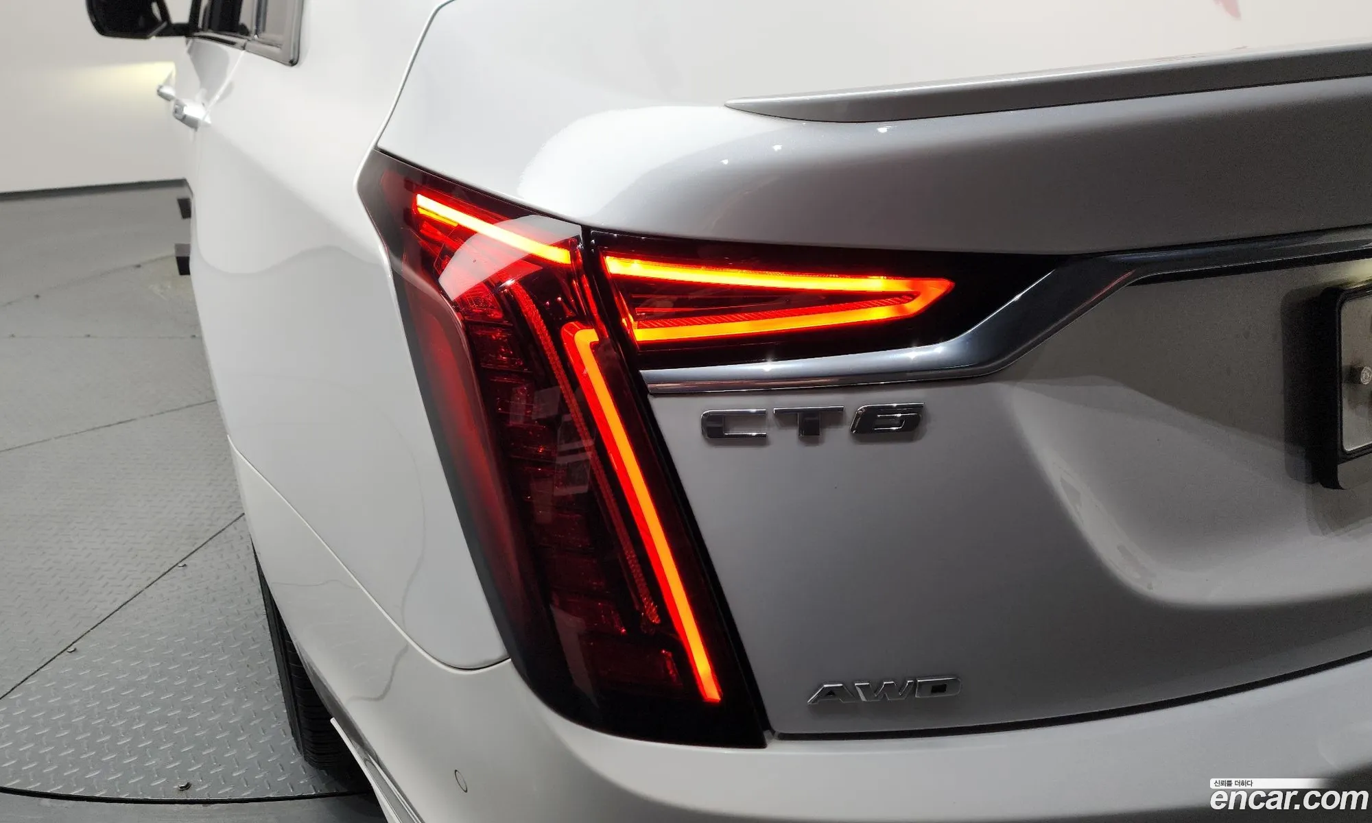 Cadillac CT6 2019 1G6K95RS0KU137602 — 13