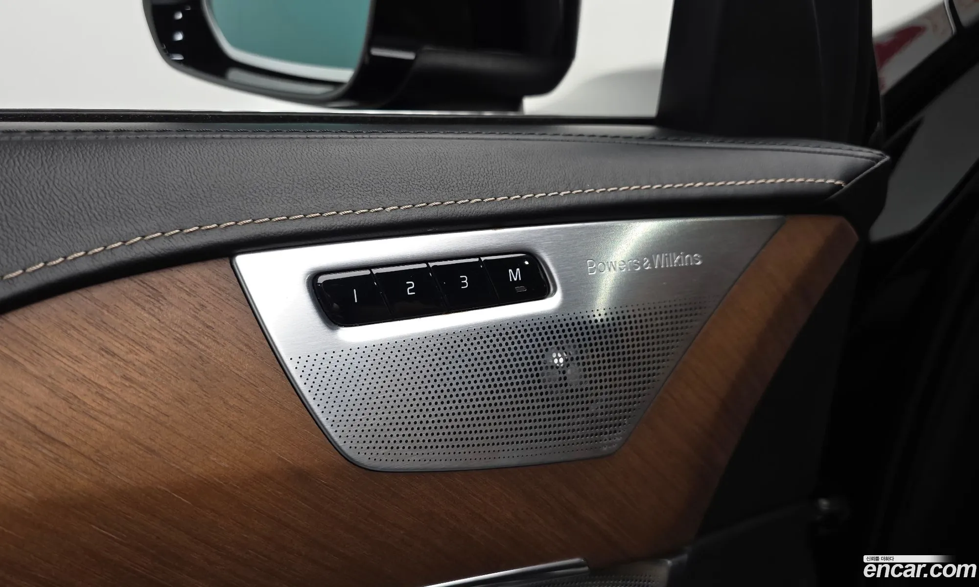 Volvo XC90 2017 YV1LFBC0DH1150909 — 19