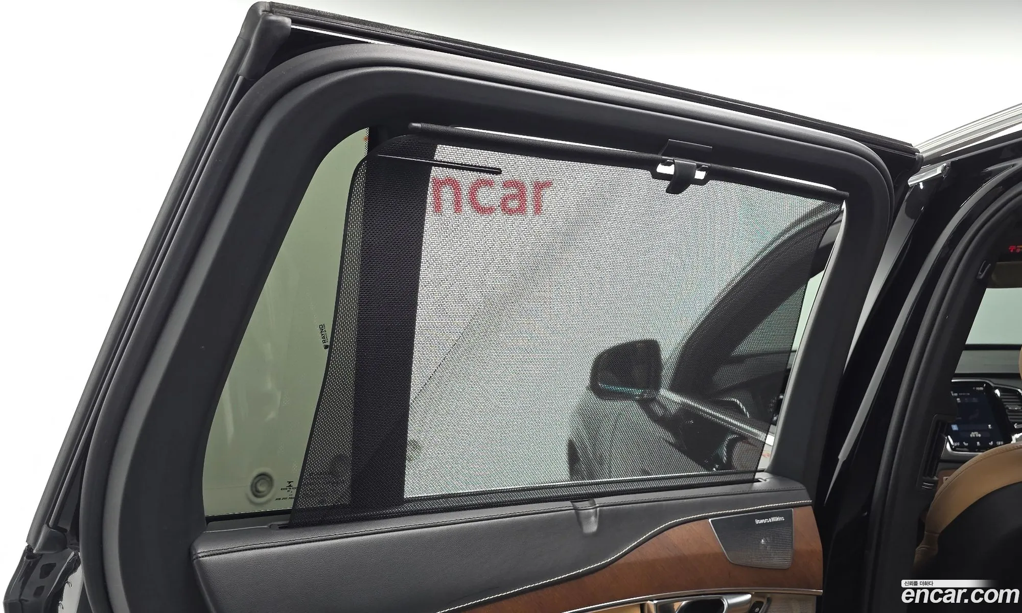 Volvo XC90 2017 YV1LFBC0DH1150909 — 4