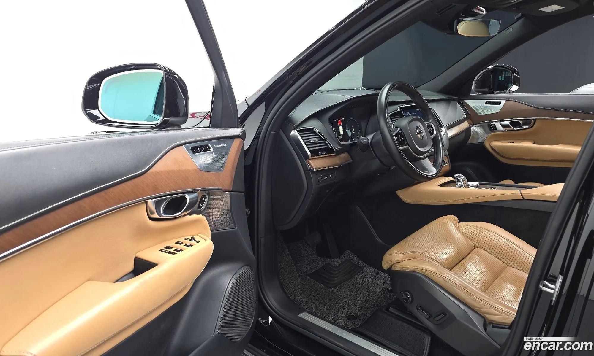 Volvo XC90 2017 YV1LFBC0DH1150909 — 10