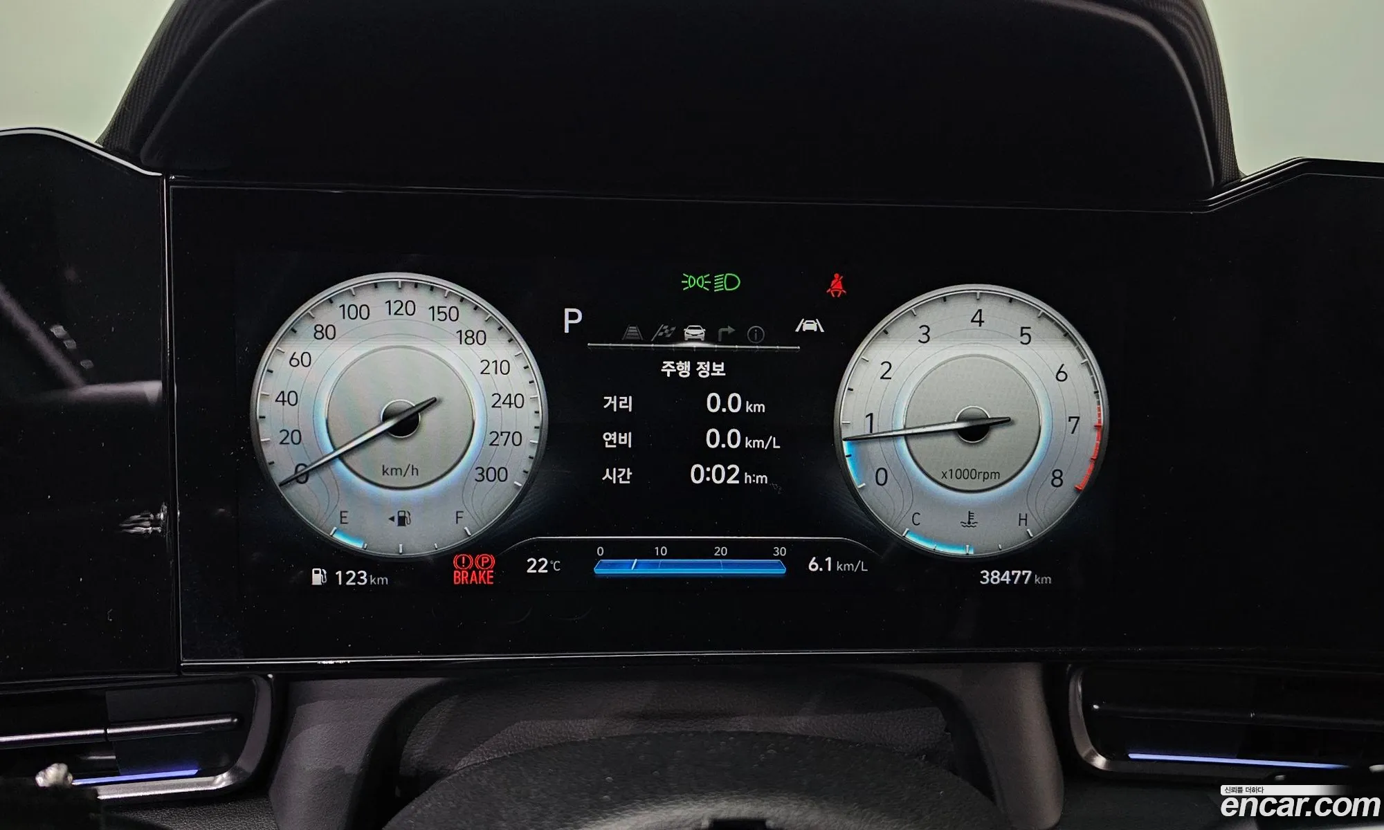 Hyundai Elantra 2021 — 10