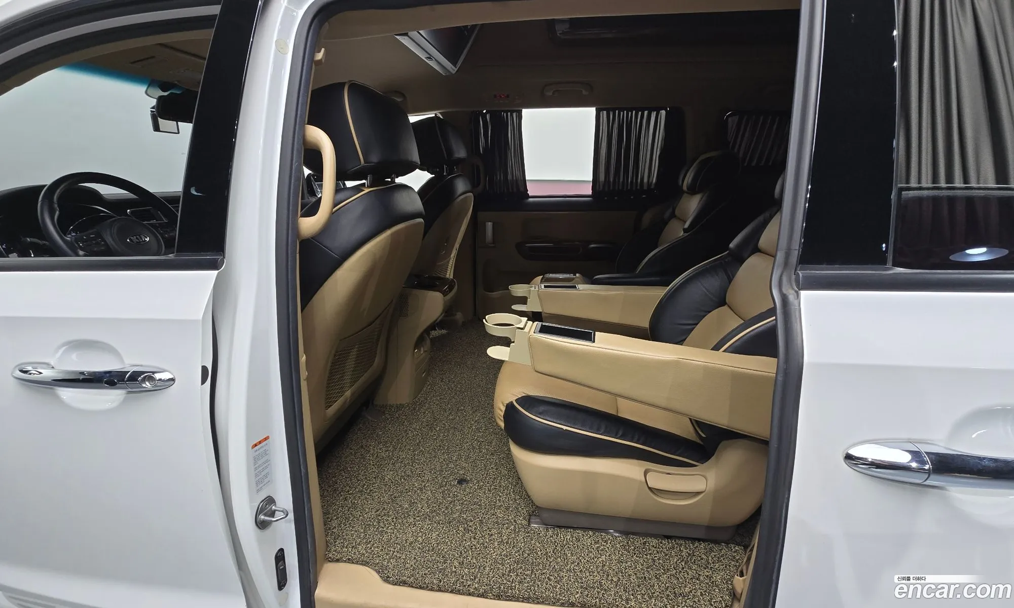 Kia Carnival 2018 — 16