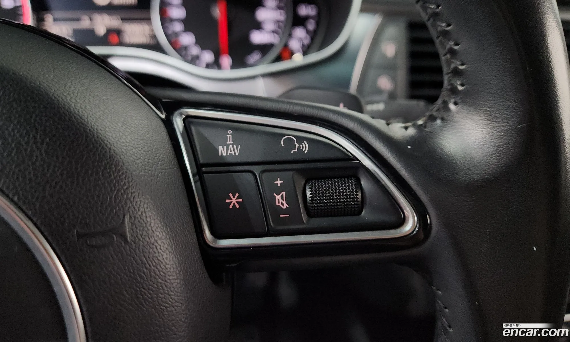 Audi A6 2015 — 12