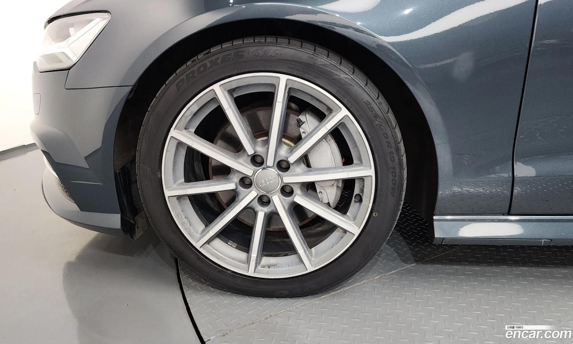 Audi A6 2015 — 18