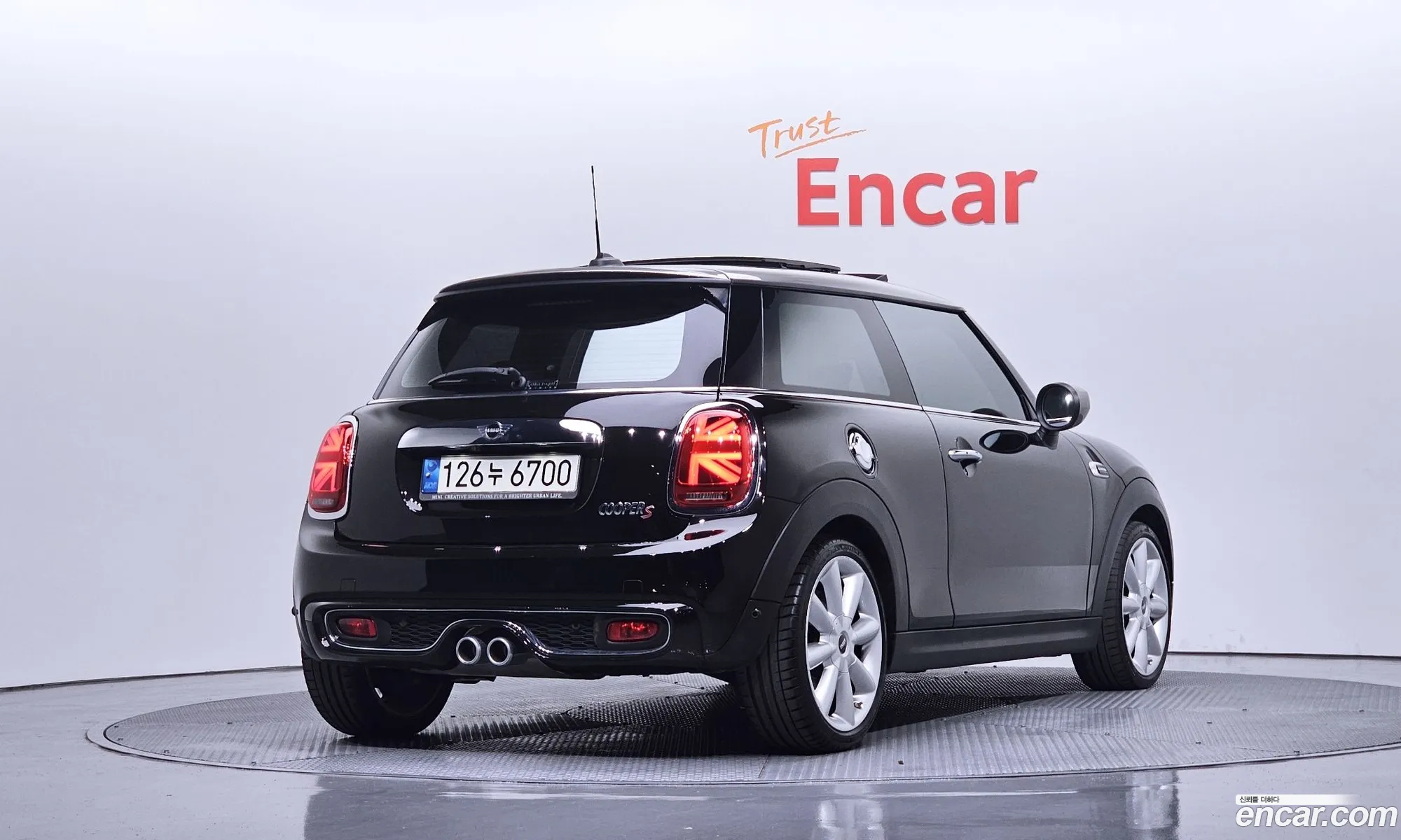 Mini Cooper S 2020 WMWXY7105L2N21431 — 19
