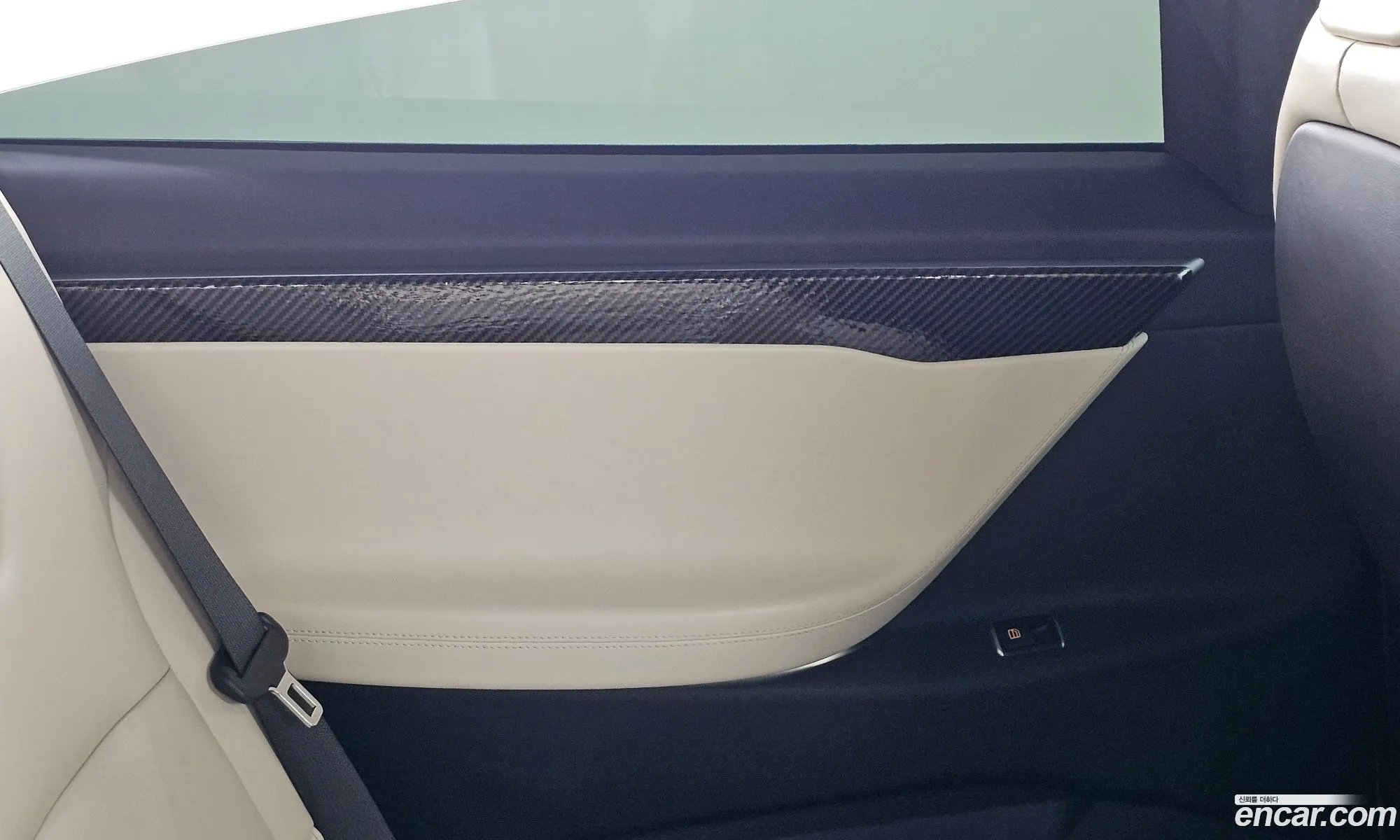 Tesla Model X 2020 — 11