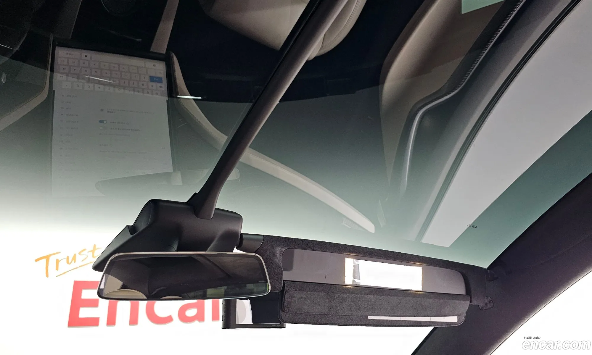 Tesla Model X 2020 — 12