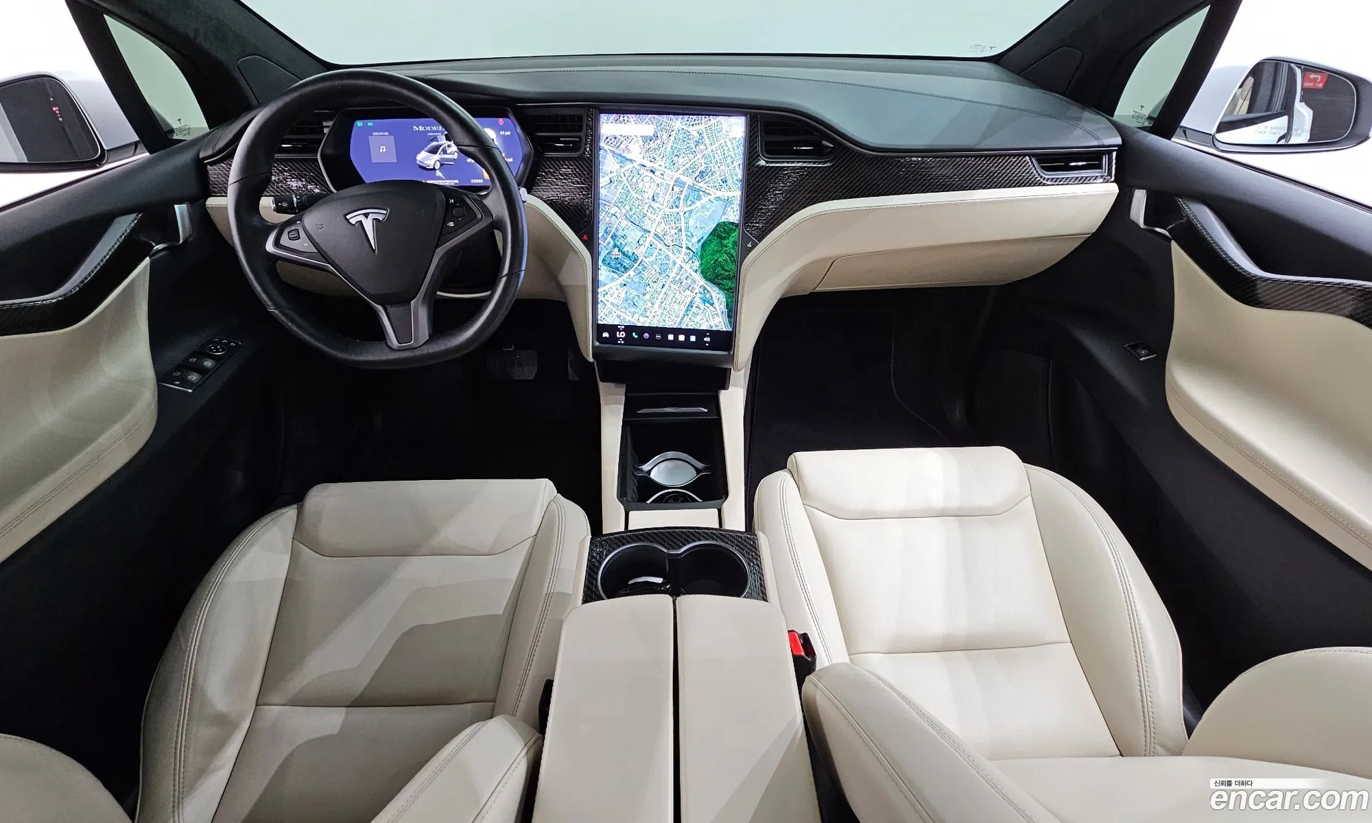 Tesla Model X 2020 — 32