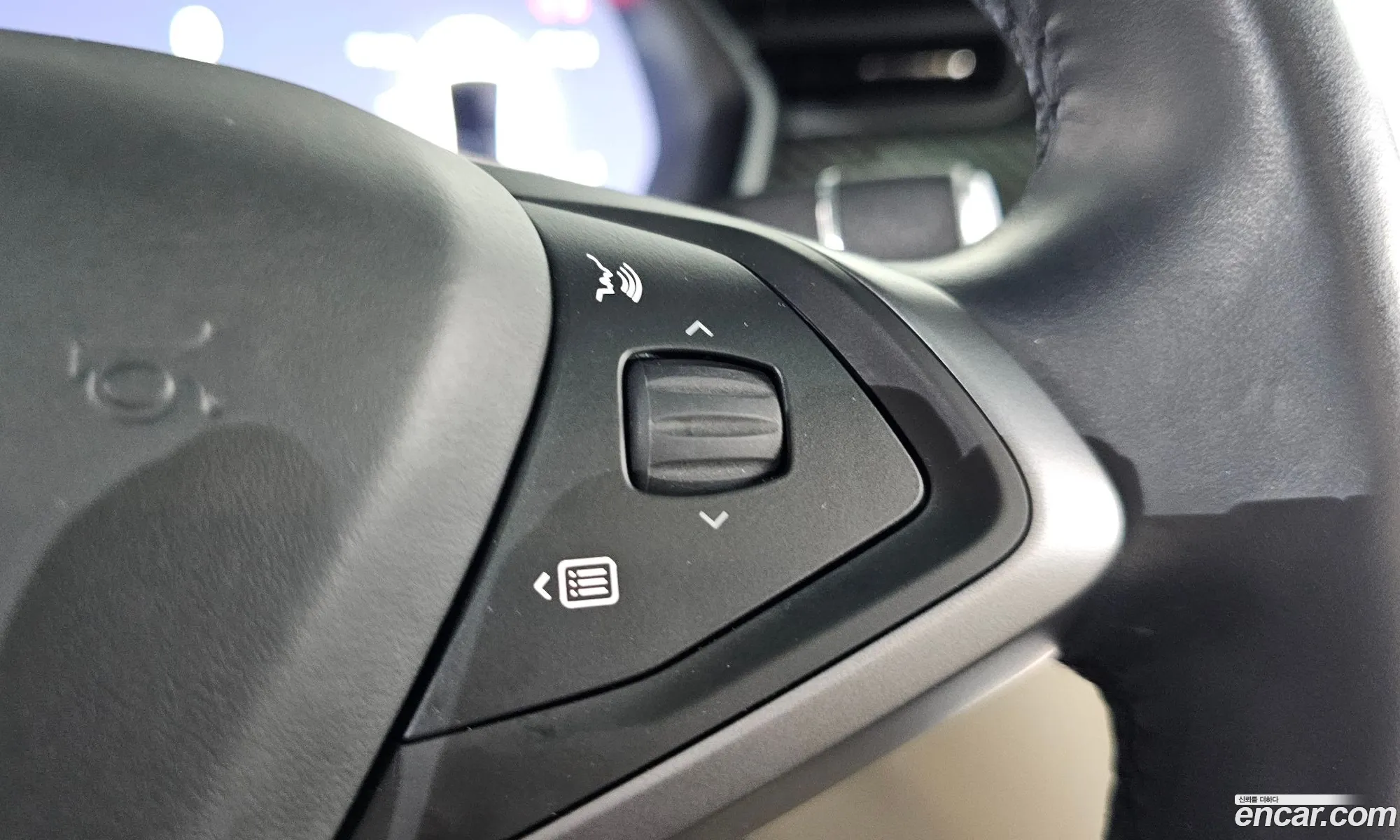 Tesla Model X 2020 — 36