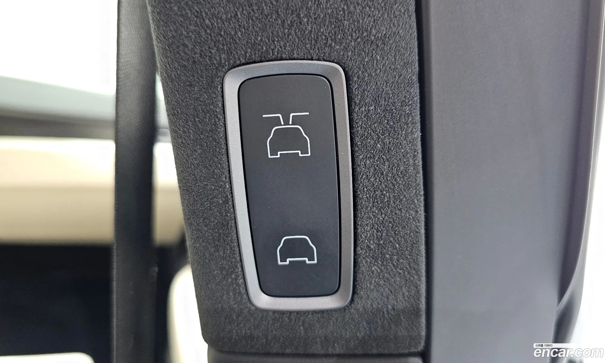 Tesla Model X 2020 — 30