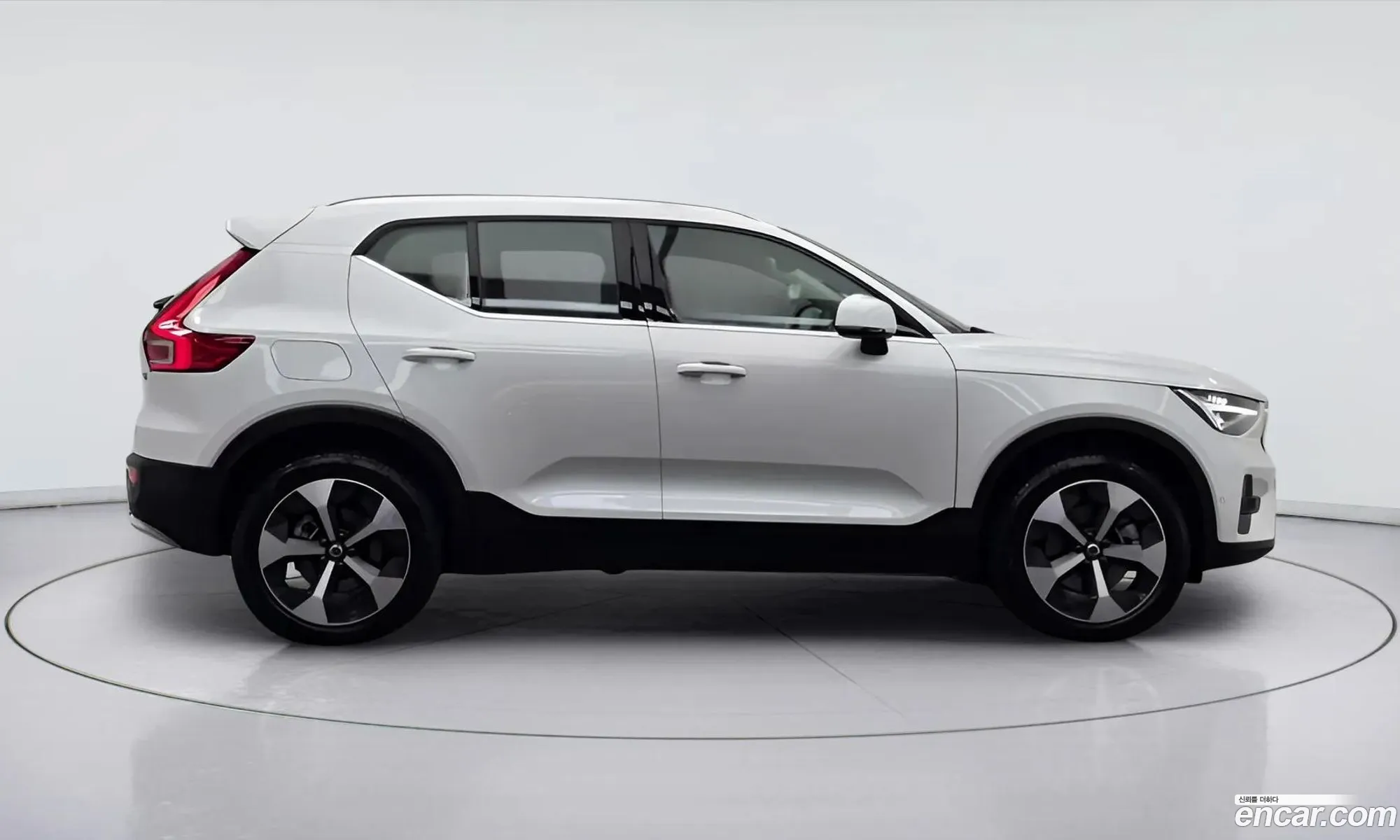 Volvo XC40 2025 — 10