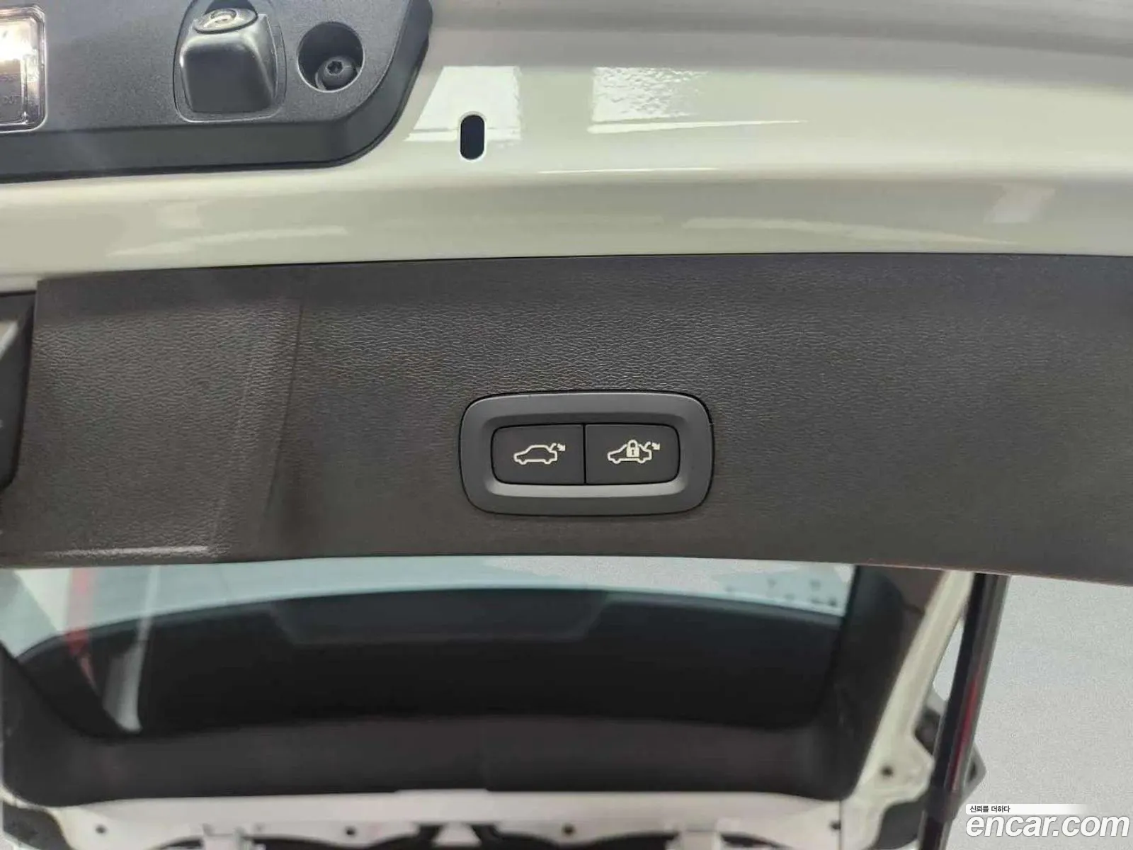 Volvo XC40 2025 — 9