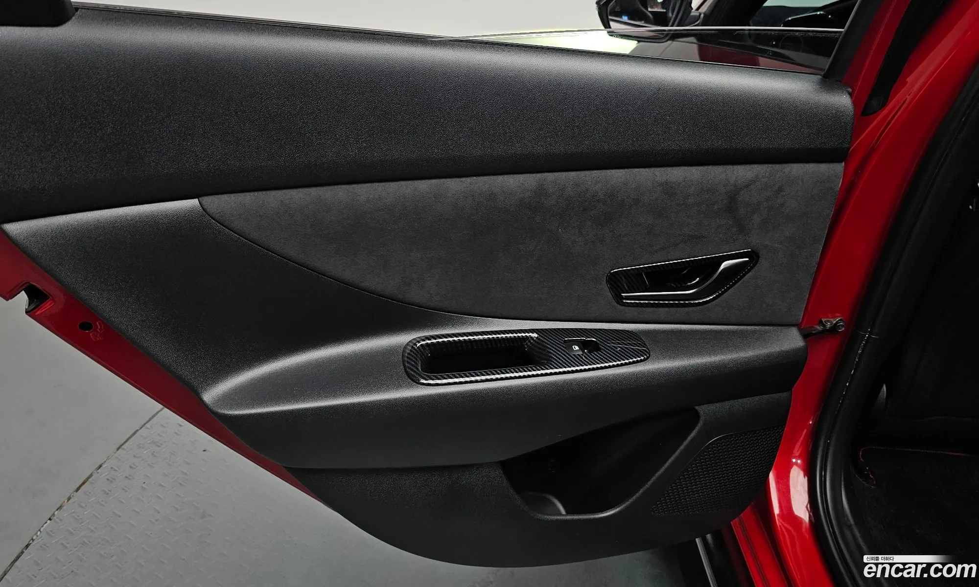 Hyundai Elantra 2022 — 32