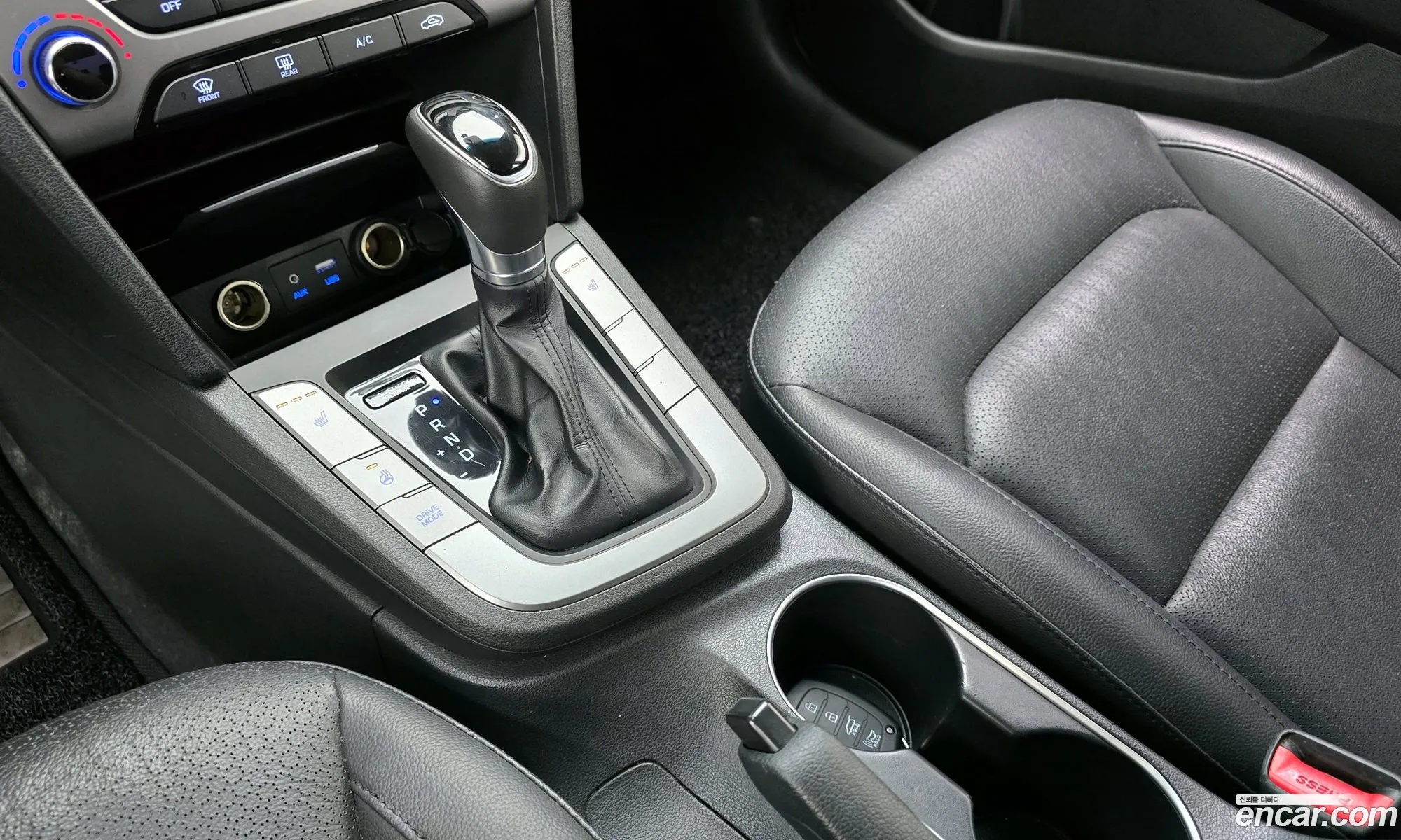 Hyundai Elantra AD 2017 — 14
