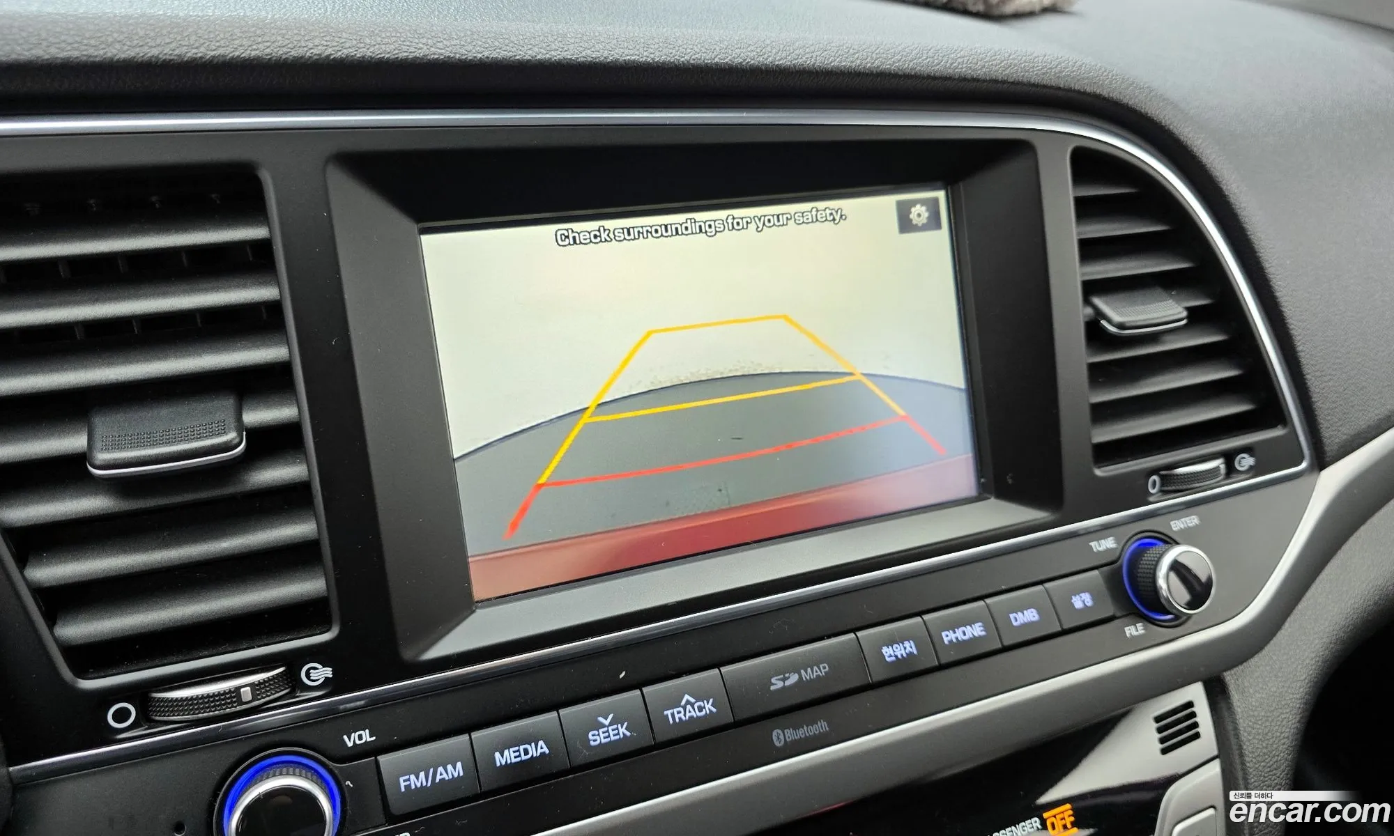 Hyundai Elantra AD 2017 — 15