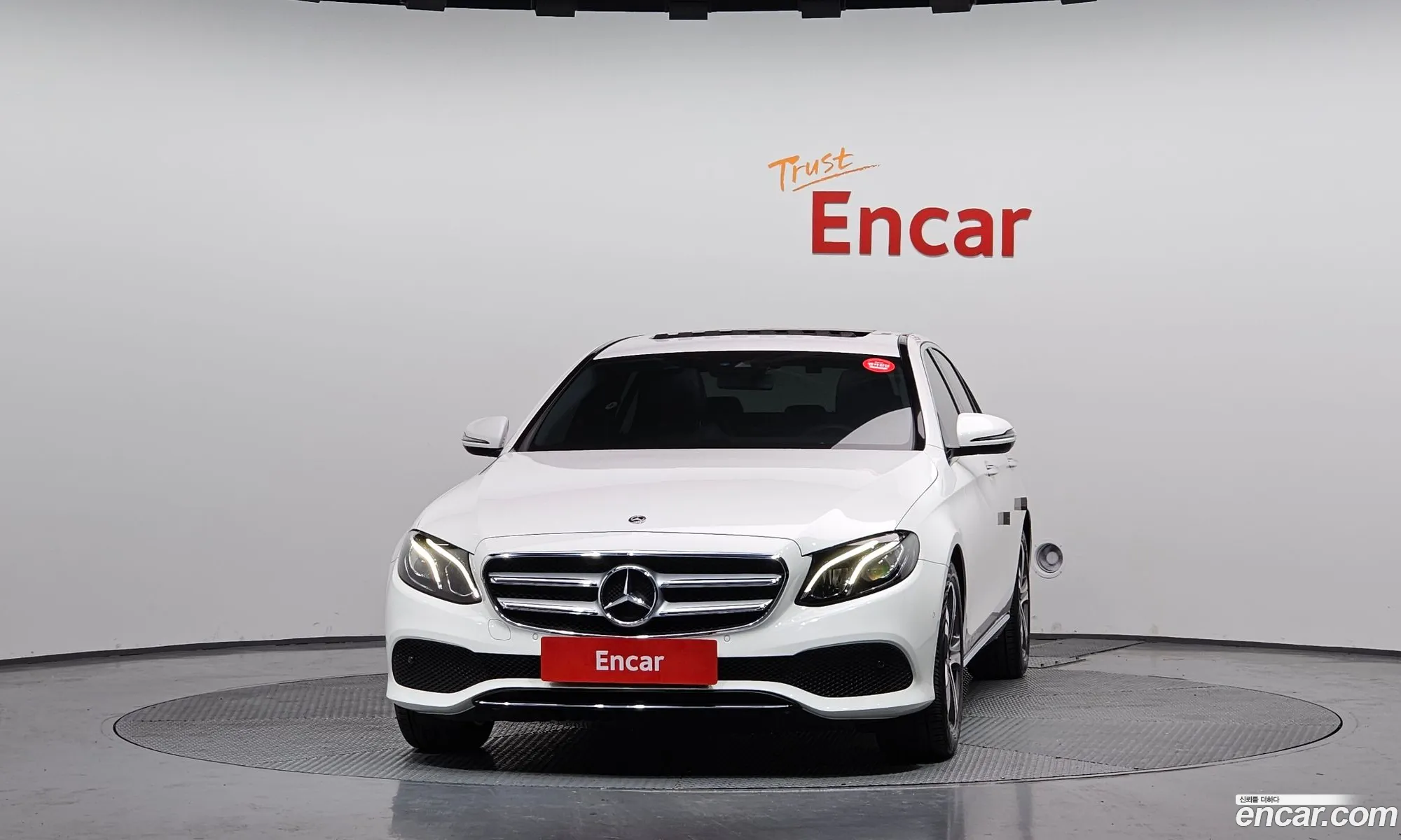 Mercedes-Benz E-Class W213 2018 WDDZF4JB0KA522191 — 12