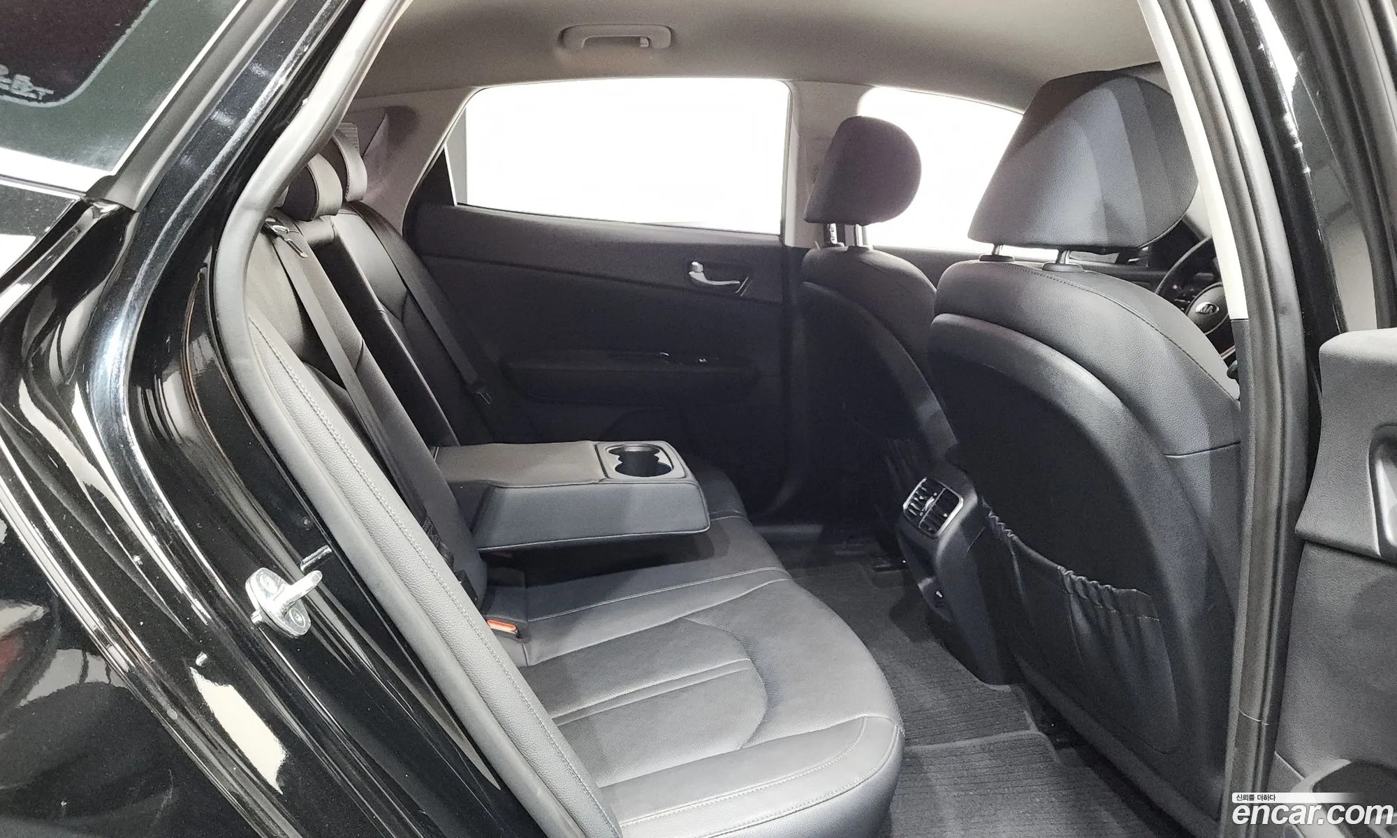 Kia K5 Hybrid 2019 — 31