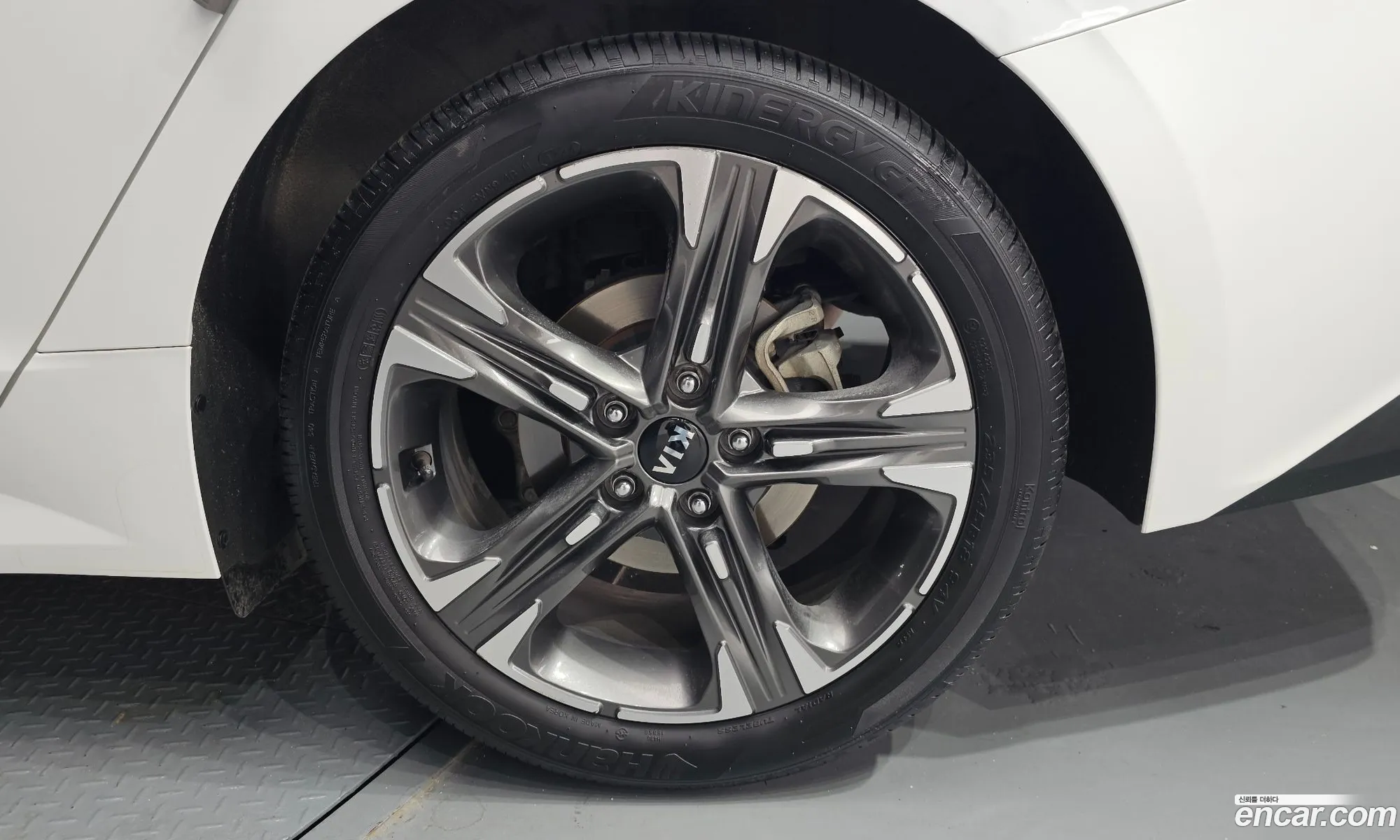 Kia K5 2020 — 32