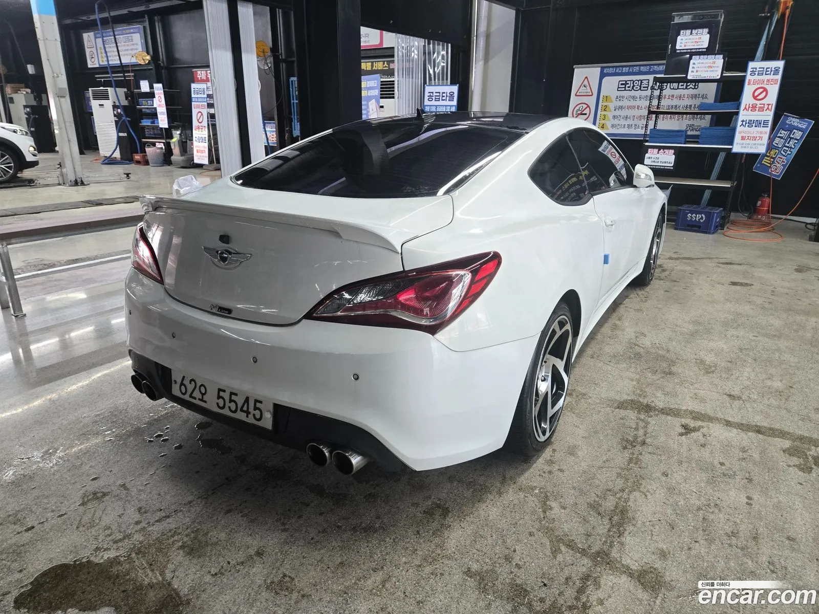 Hyundai Genesis Coupe 2011 — 4