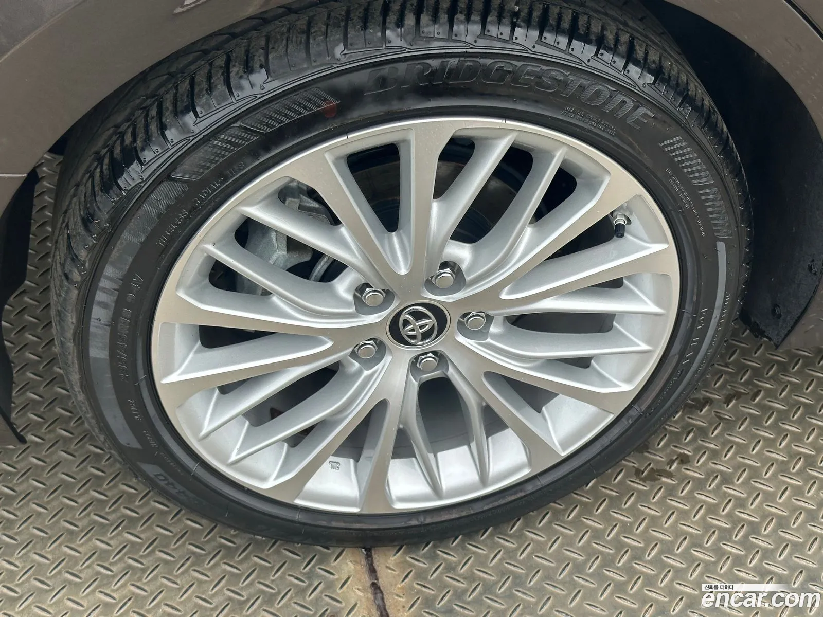 Toyota Camry 2019 — 20