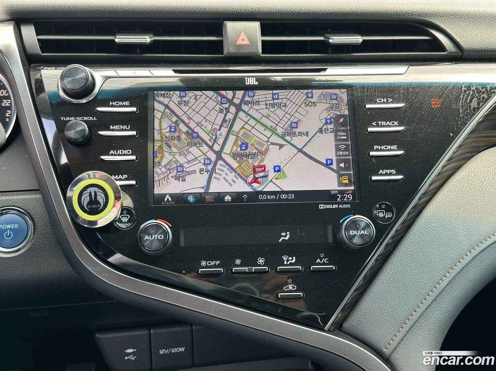 Toyota Camry 2019 — 7