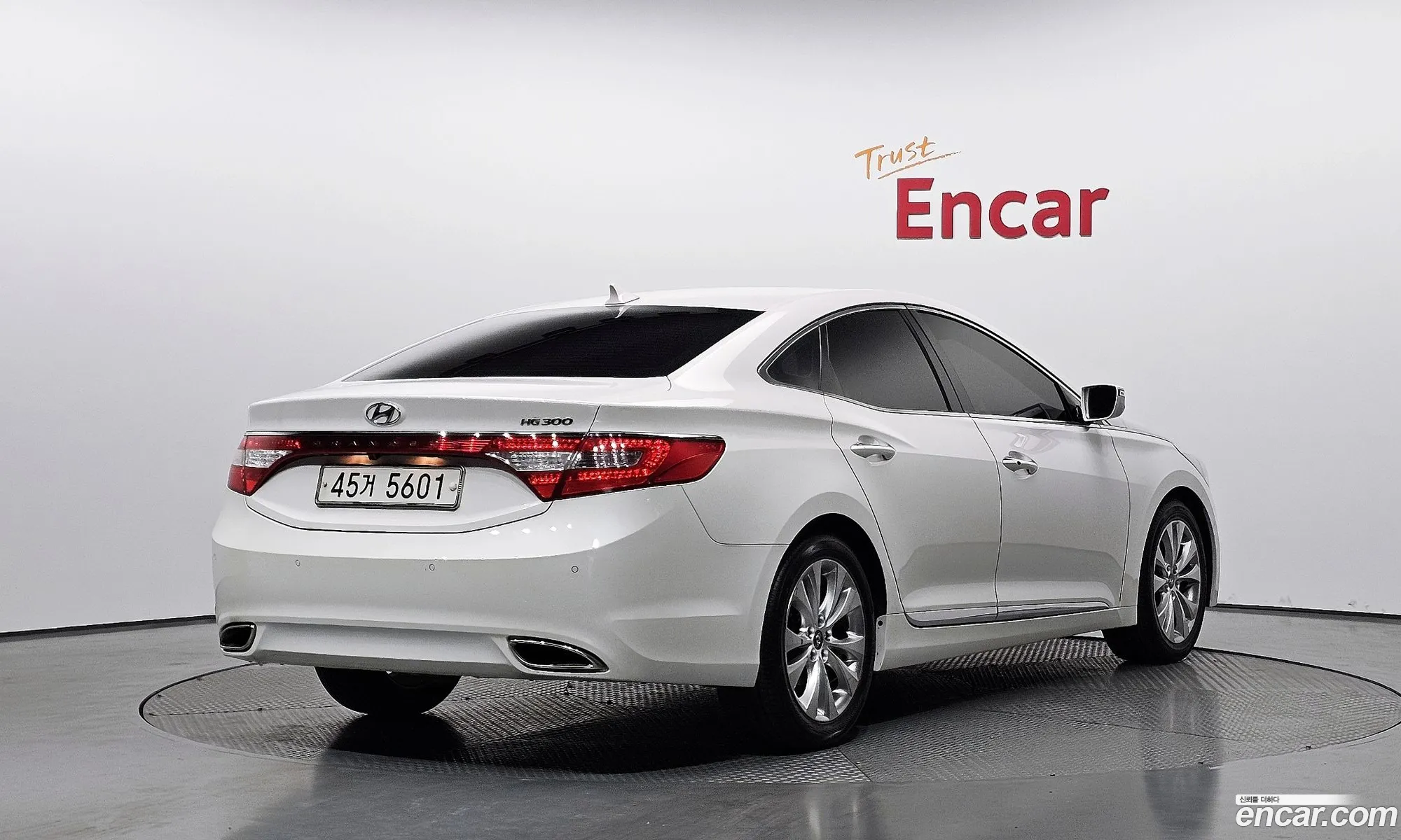 Hyundai Grandeur HG 2012 — 17
