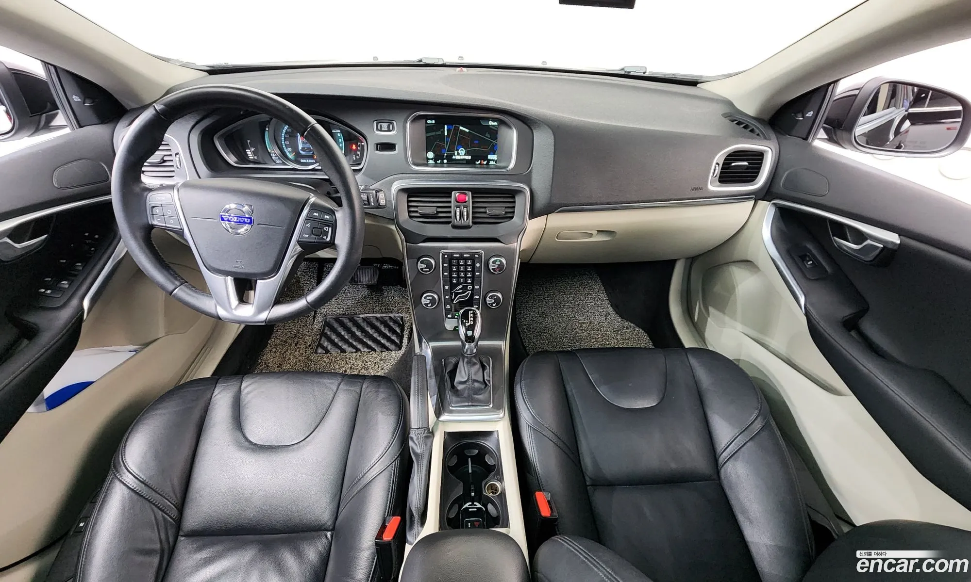 Volvo V40 2016 — 6