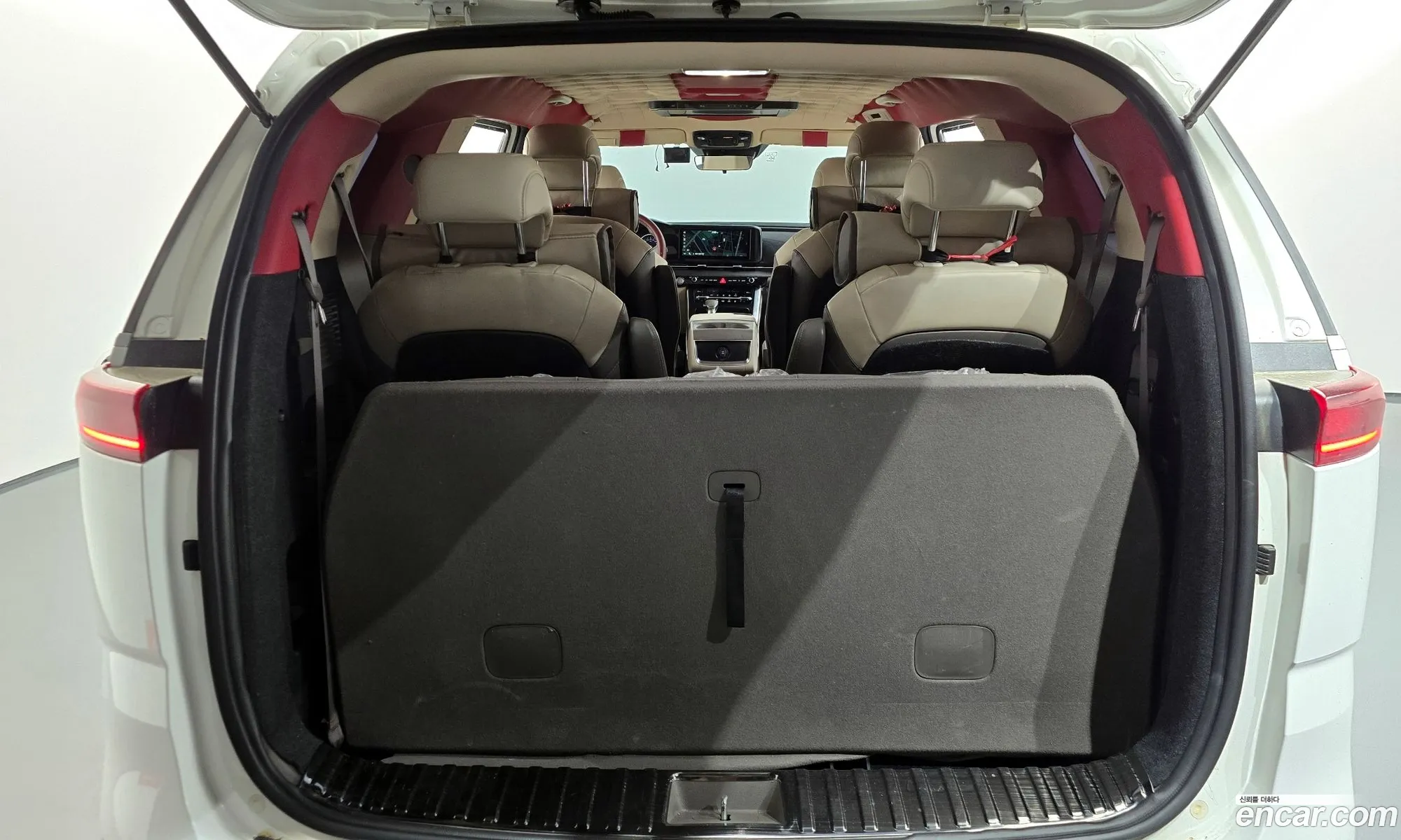 Kia Carnival 2021 — 19