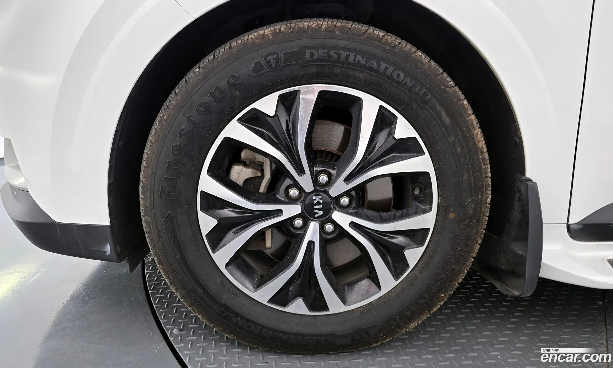 Kia Carnival 2021 — 4